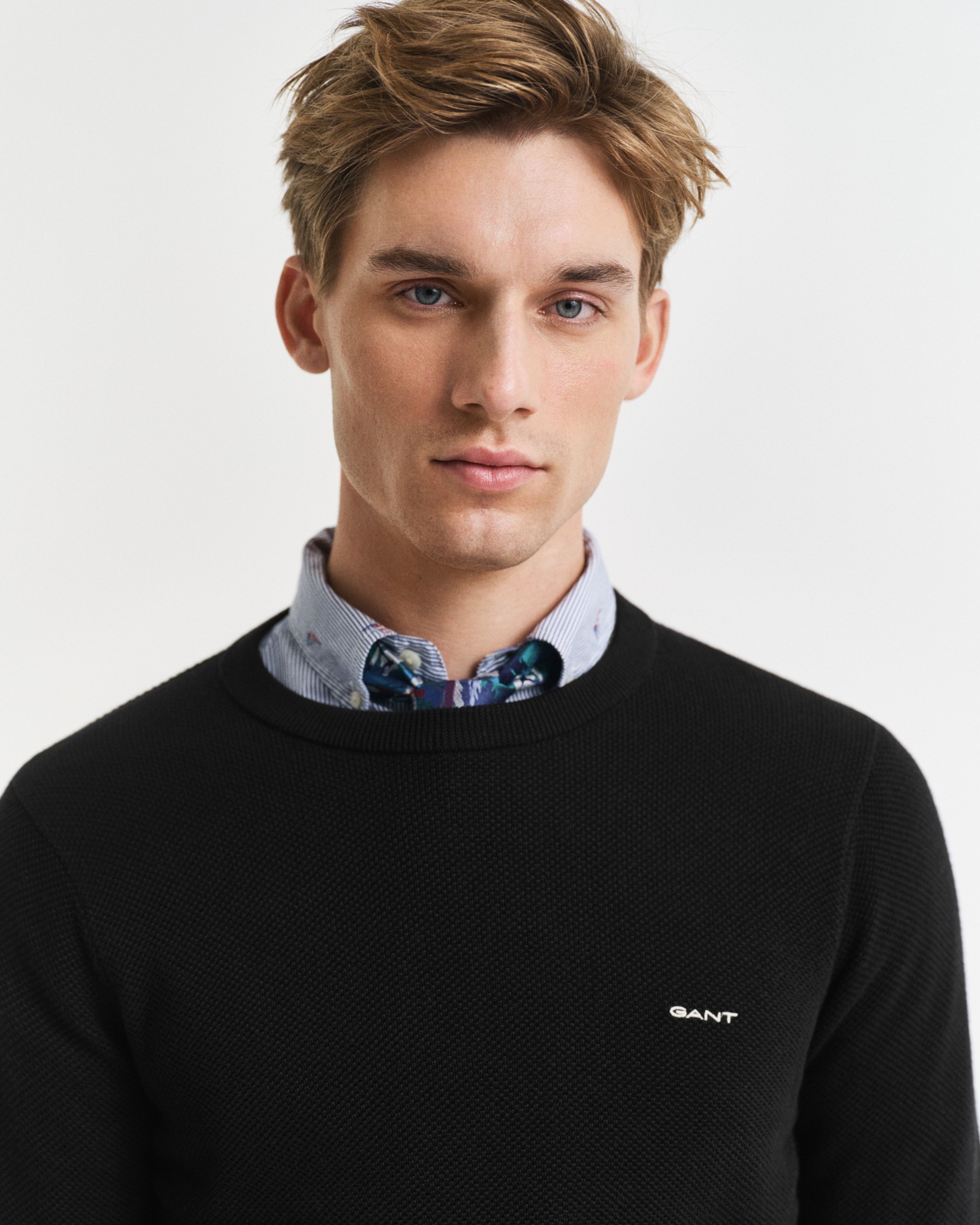 Gant Rundhalspullover »COTTON PIQUE C-NECK« mit Logostickerei auf der Brust