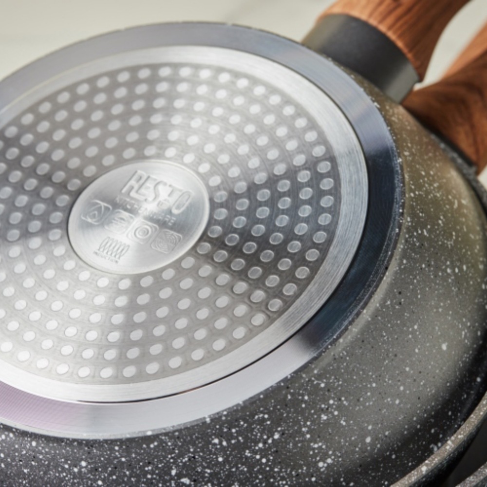 RESTO Kitchenware Bratpfanne »Aquila, tiefe Schmorpfanne langlebig und spülmaschinenfest«, Aluminium, (1 tlg.), mit ergonomischem weichem Griff in Holzoptik