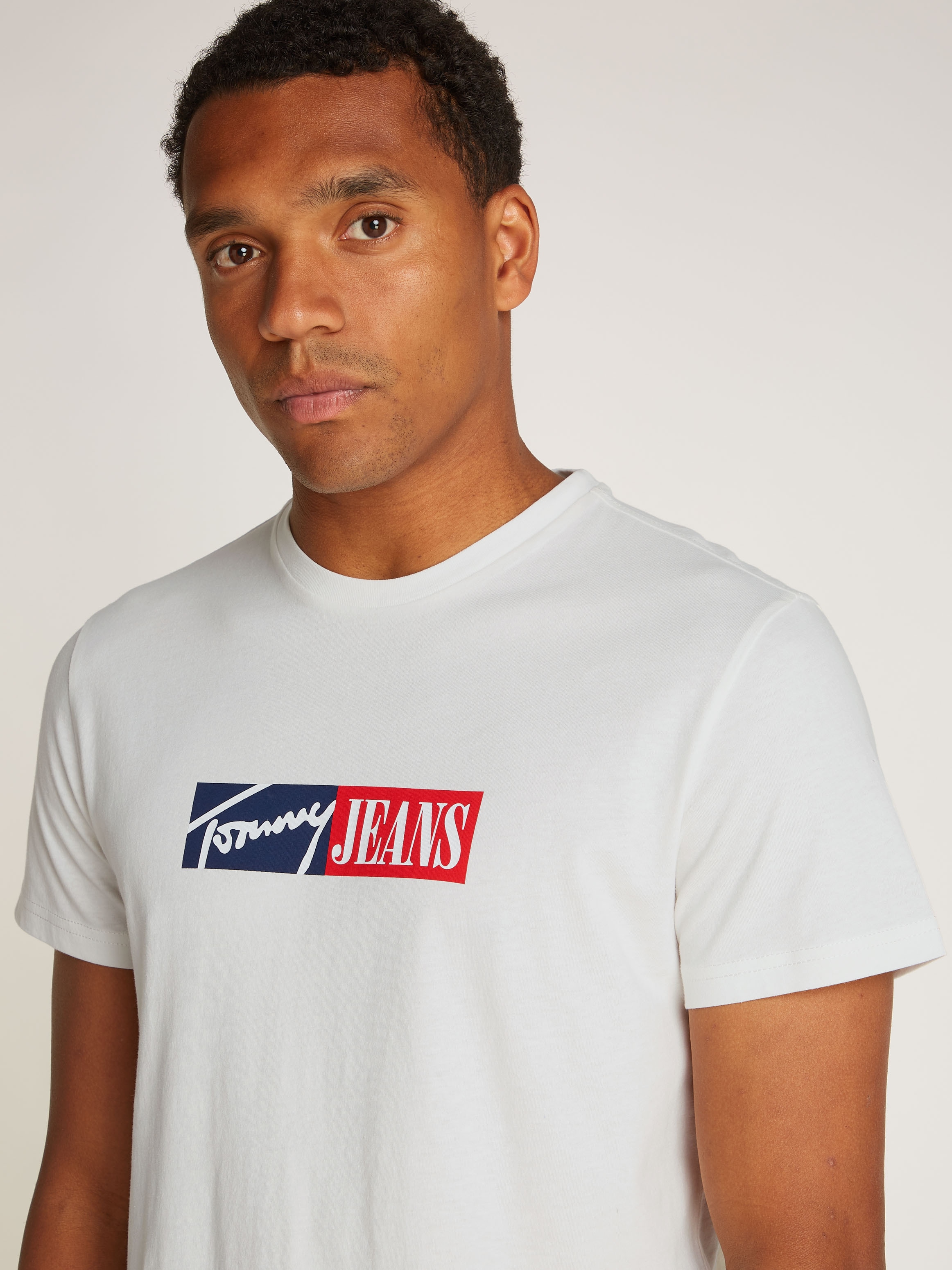 Tommy Jeans Plus Rundhalsshirt »TJM SLIM ENTRY GRAPHIC TEE EXT«, in Großen Größen
