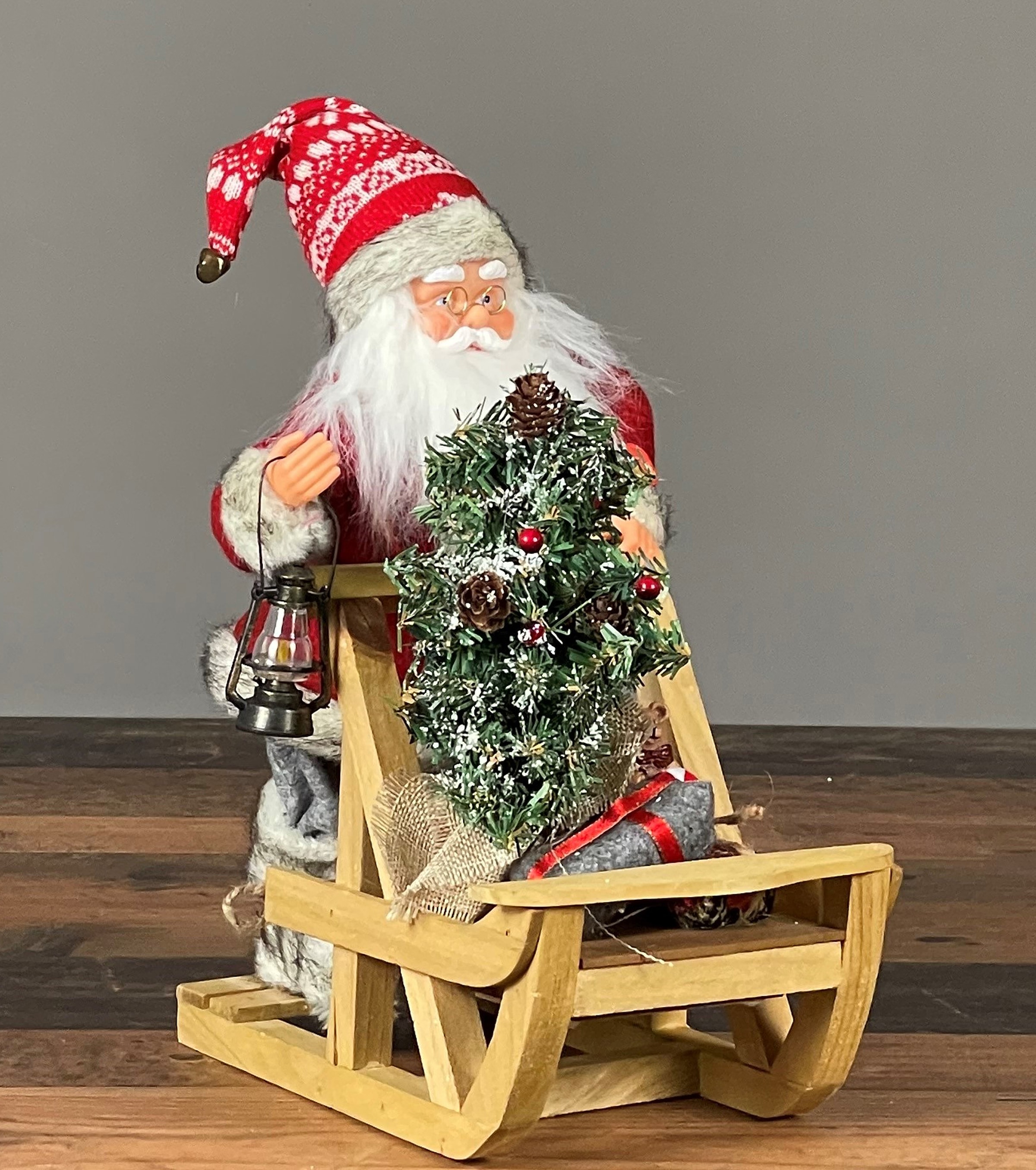 HOSSNER - HOMECOLLECTION Weihnachtsmann »Weihnachtsdeko mit Schlitten«,  Höhe ca. 32 cm auf Rechnung bestellen