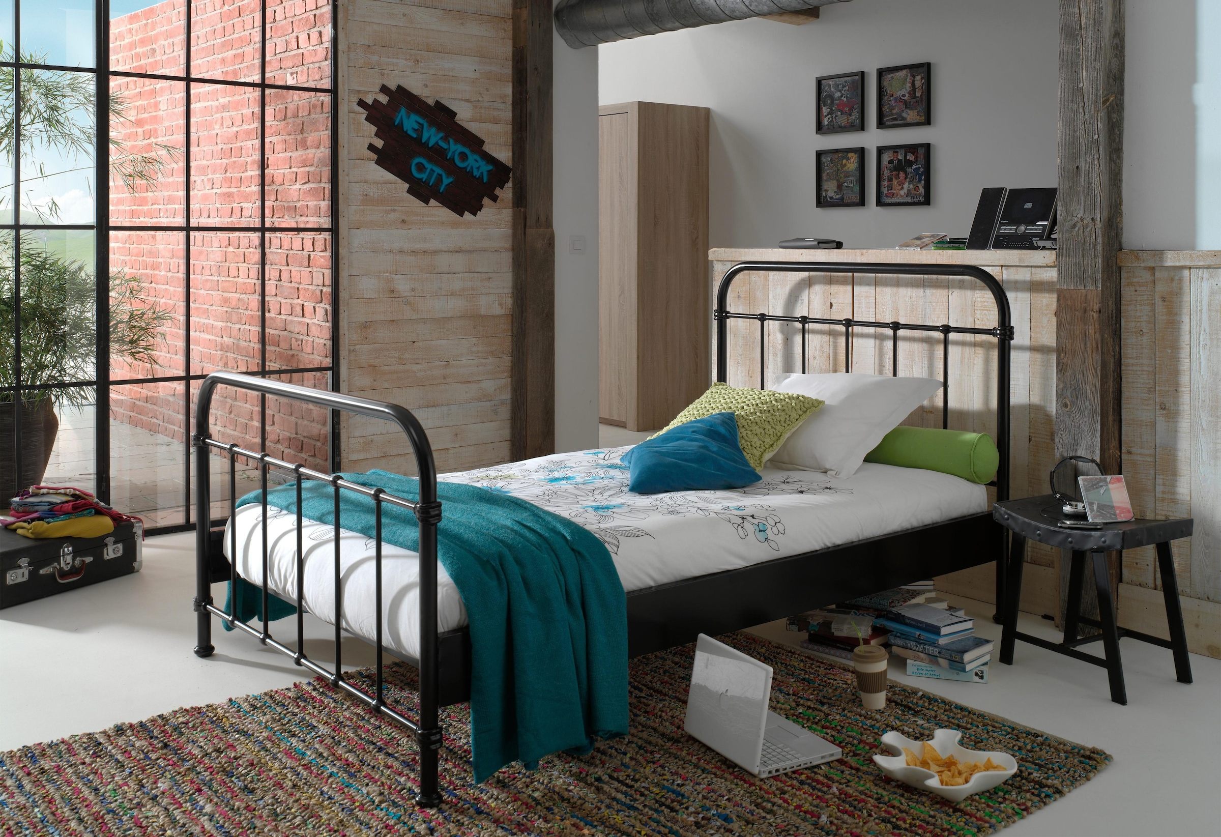 Vipack NEW YORK Lit en métal 120x200cm Noir