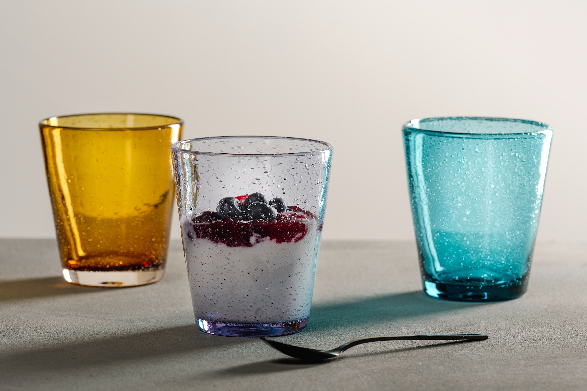 LEONARDO Gläser-Set »Trinkglas BURANO, 330 ml, 4er-Set« aus mundgeblasenem Schaumglas