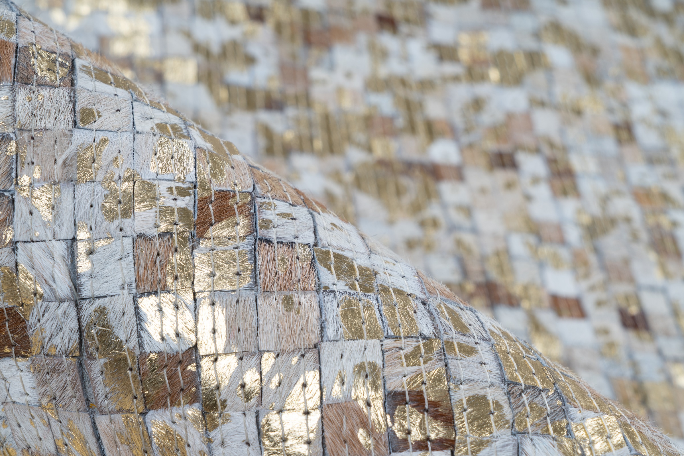 Arte Espina Teppich »Finish 100«, natürlicher Lederteppich,mit glänzender Metallic-Farbe,Rücken aus Filz
