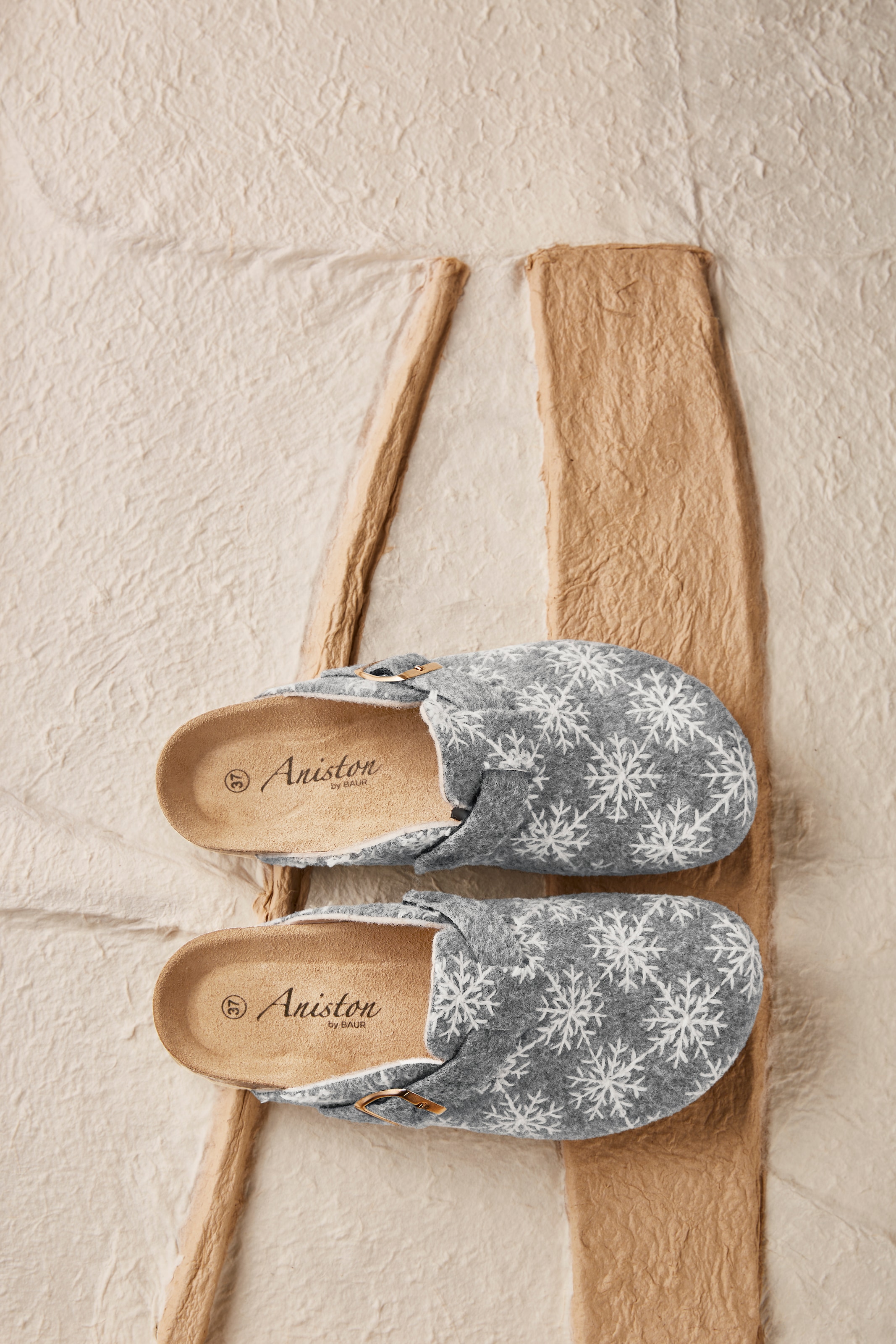 Aniston SHOES Clog  Clog, Hausschuh, Homeslipper, verstellbare Schnalle - NEUE KOLLEKTION