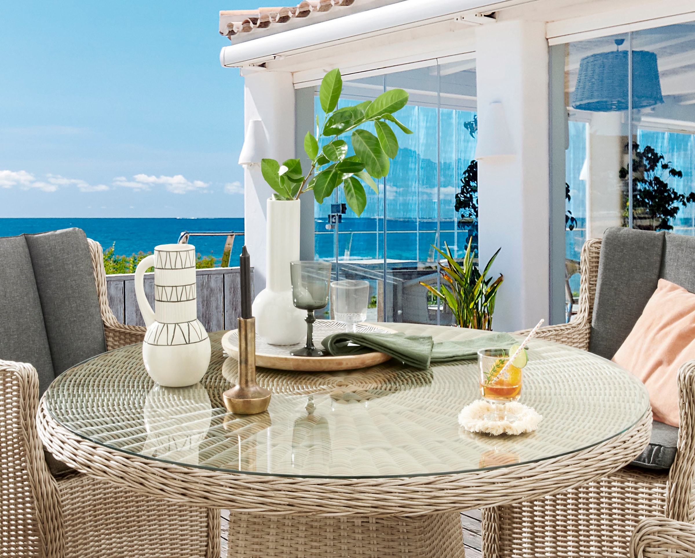 Destiny Garten-Essgruppe »LUNA«, (13 tlg., 4x Sessel, 1x Tisch, inkl. Auflagen), Aluminium, Polyrattan