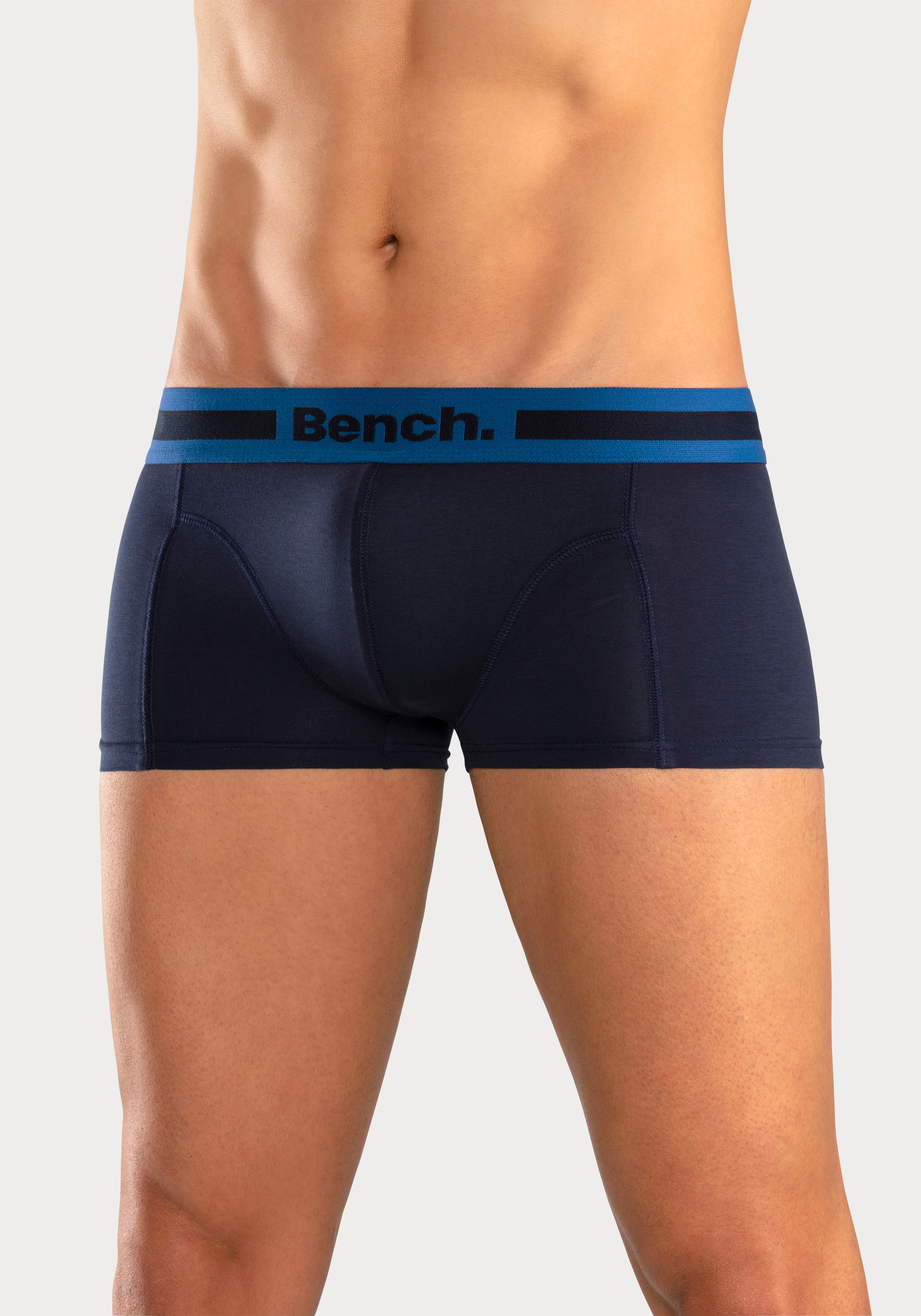 Bench. Hipster, (Packung, 4 St.), knapp sitzende Boxershorts aus Baumwollmischung