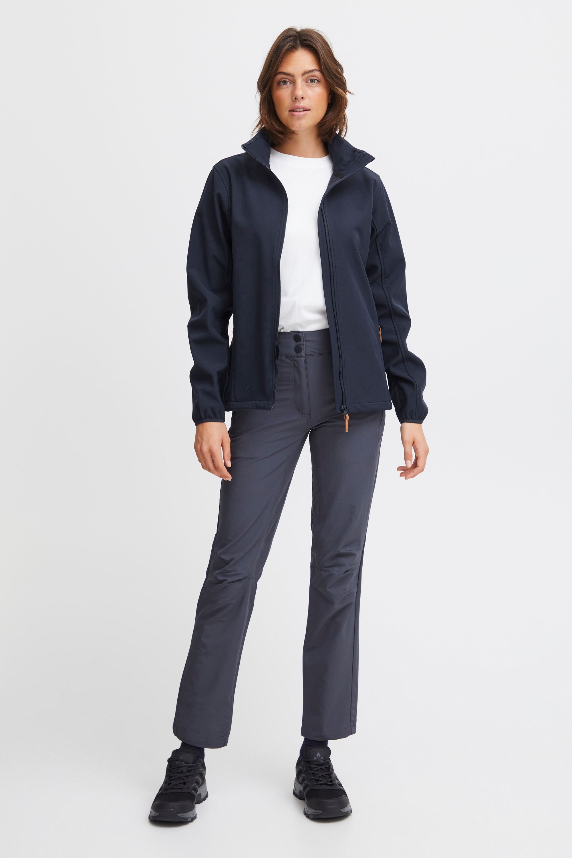 North Bend Softshelljacke »Softshelljacke NBCorrina W W-PRO 8.000 mit wasserdichter Beschichtung«