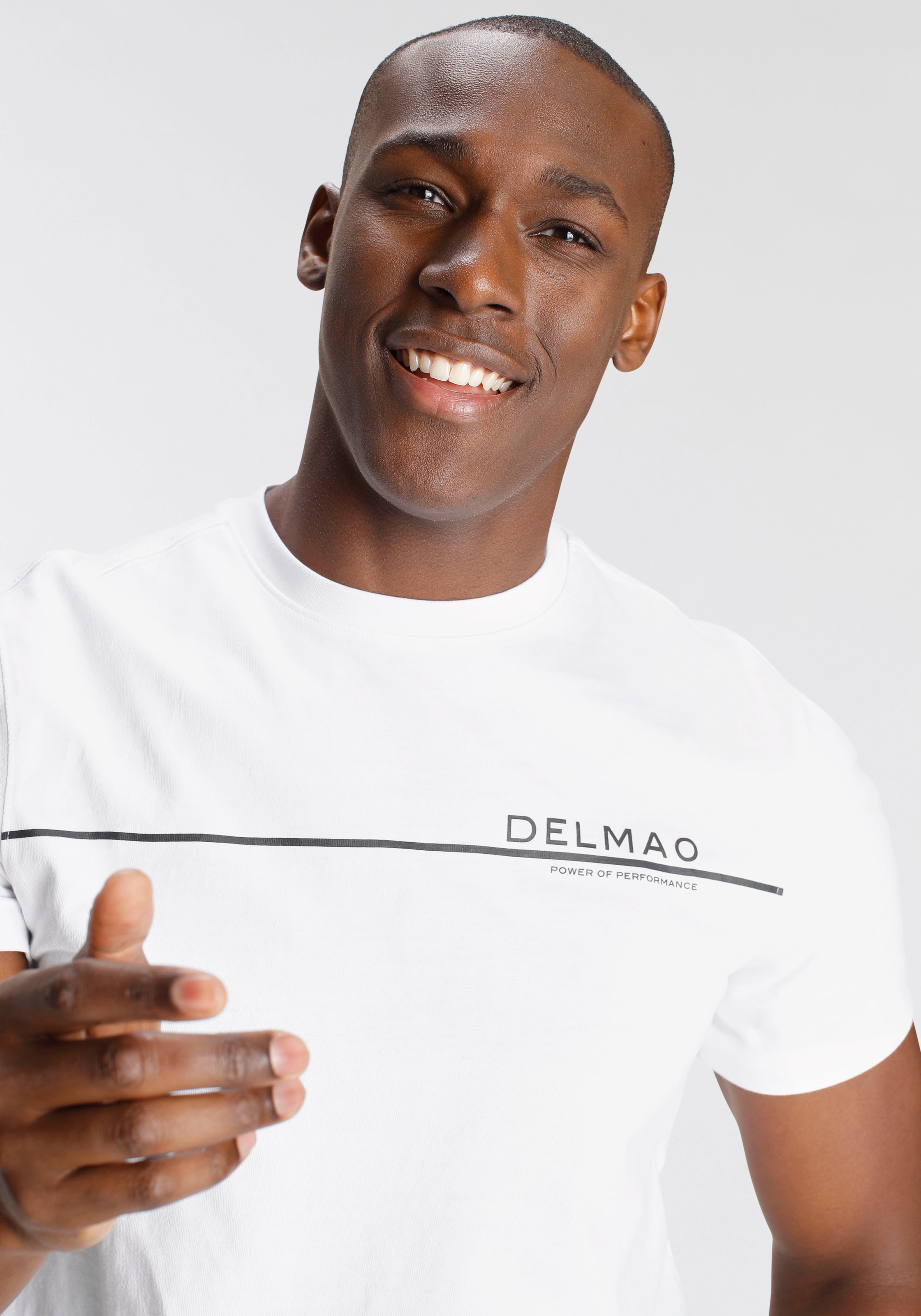 DELMAO T-Shirt, mit modischem MARKE! NEUE bei Brustprint - ♕