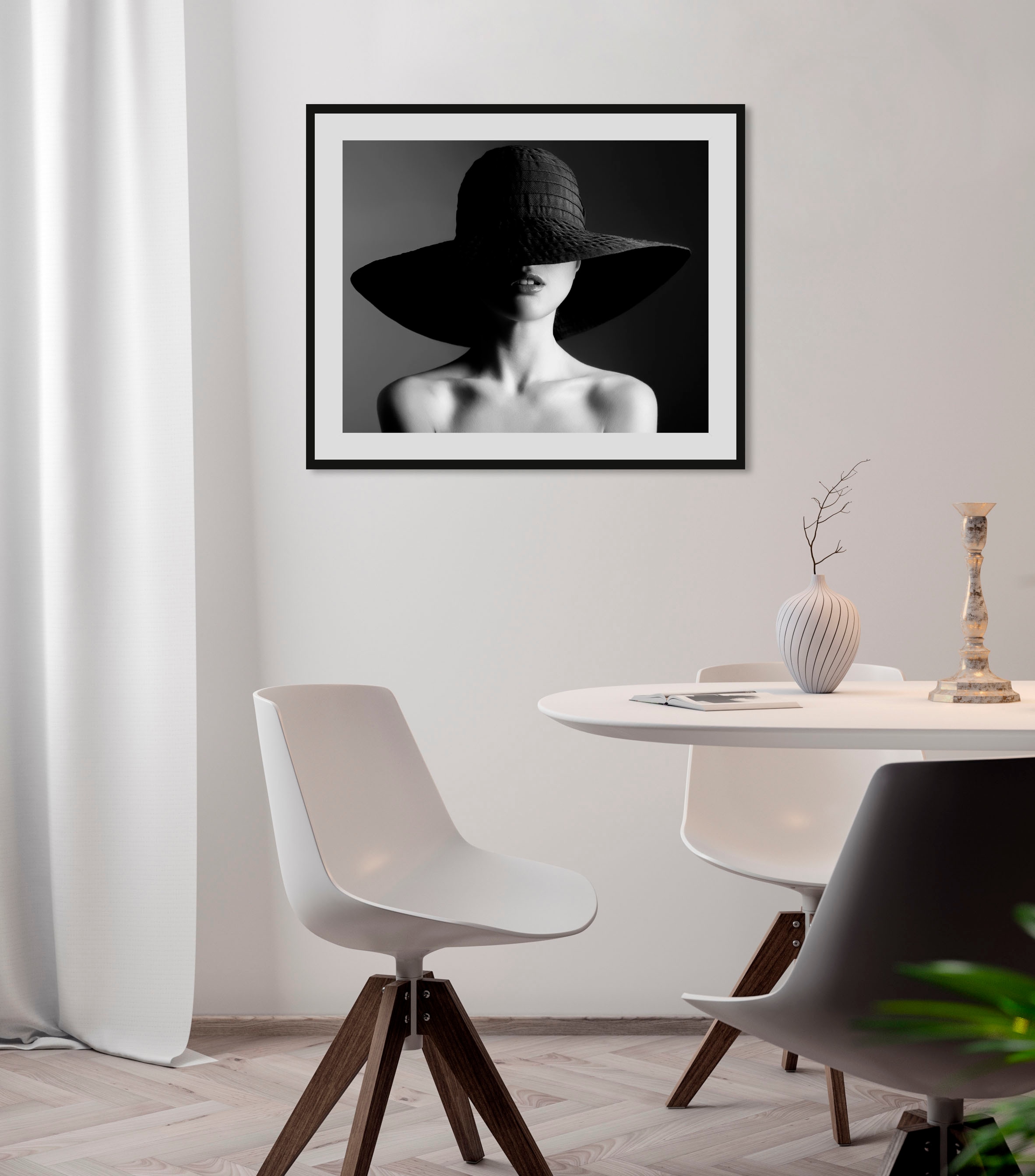 queence Bild »Lara«, Frau-Bilder von Frauen-Schwarz-Weiß-Kunst-Foto, (1 St.), HD Premium Poster-Druck inkl. Holzrahmen