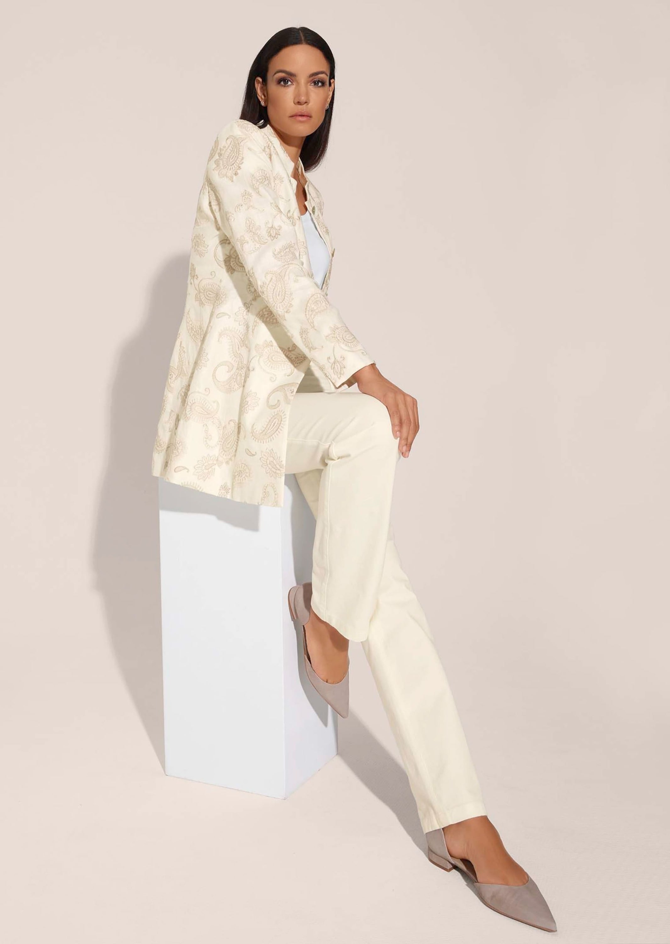 MADELEINE Longblazer »Gehrock Leinen-Gehrdock mit Unikat-Stickerei«