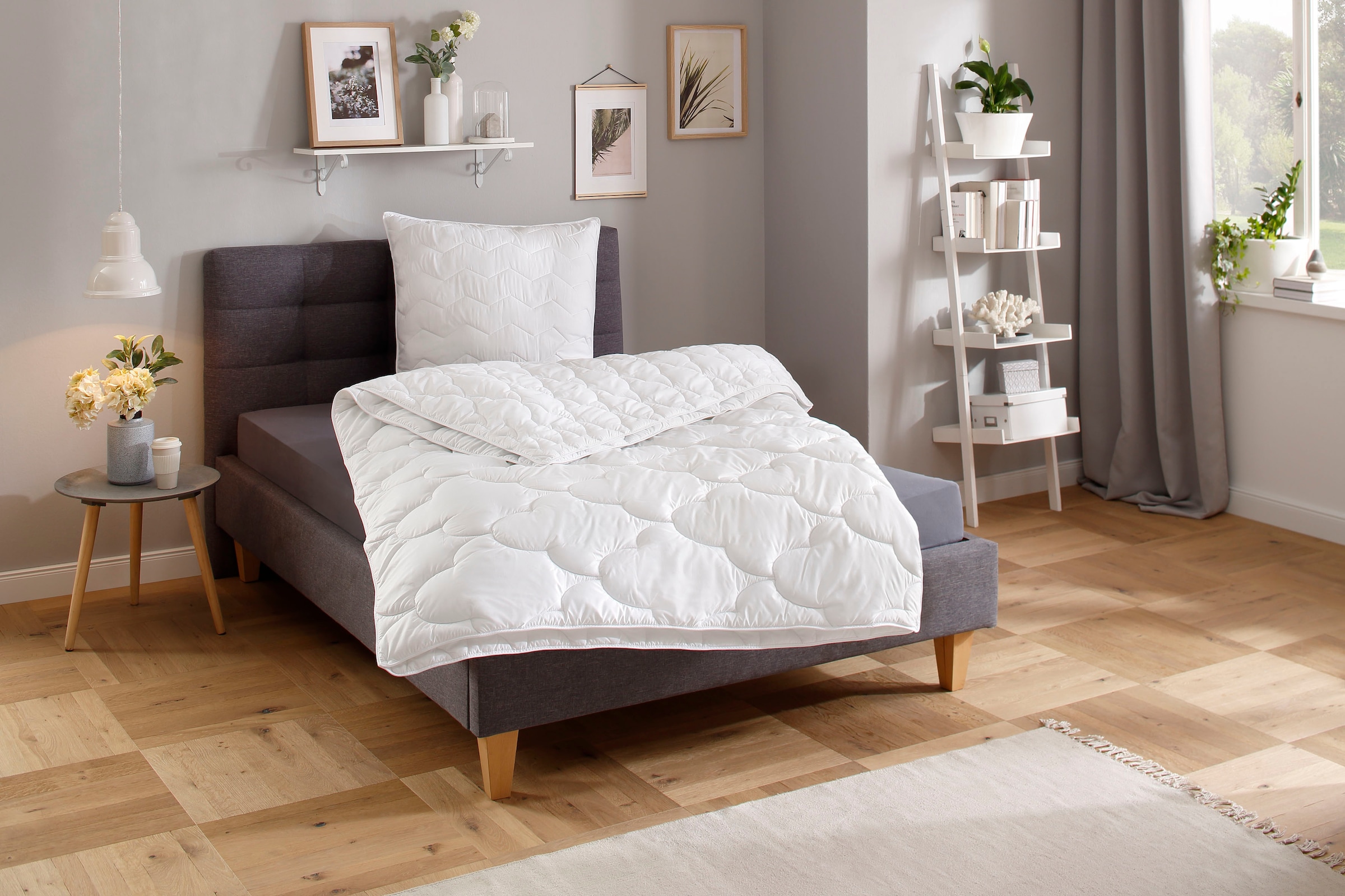 OTTO home Microfaserbettdecke "Mondschein, Bettdecke 135x200 cm, 155x220 cm, 200x200 cm" 4-Jahreszeiten Füllung Polyester 1 Stk. tlg. Bettdecken, Sommer, Winter; allergiker geeignet (Hausstauballergiker)