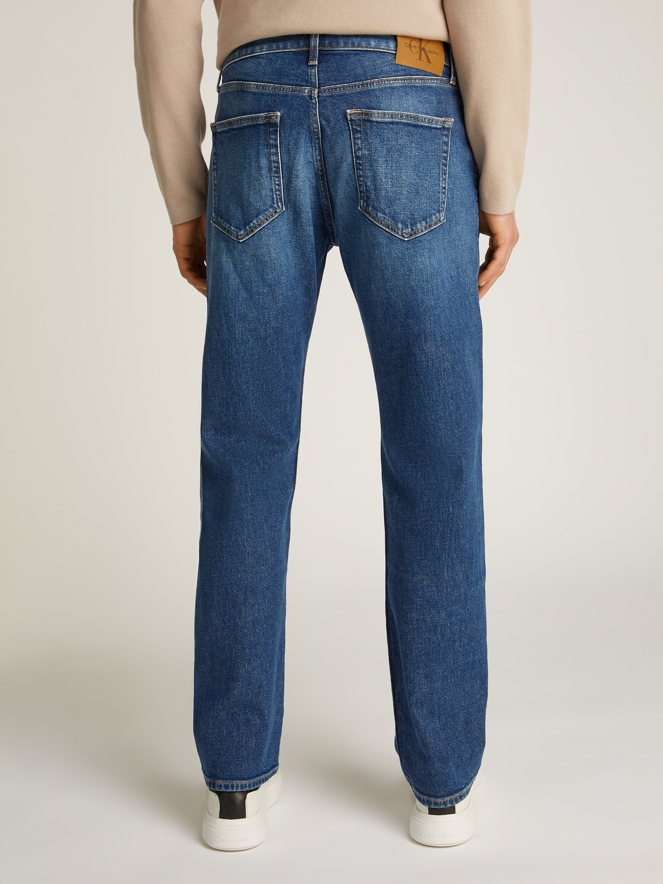 Calvin Klein Jeans Straight-Jeans »STANDARD STRAIGHT«, Coinpocket, Logostickerei