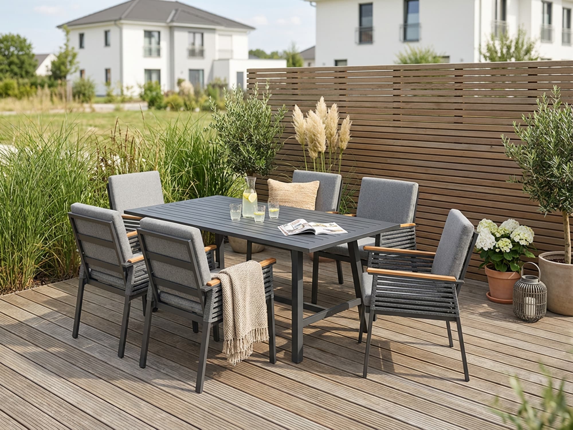 KONIFERA Garten-Essgruppe »Edessa, TOPSELLER!« Set, 6x Sessel, 6x Sitzauflagen, 6x Rückenauflagen,1x Tisch, 19 Stk. tlg. Tischplatte aus Alu-Lamellen,Armlehne mit Seilgeflecht&Noonwood-Latten