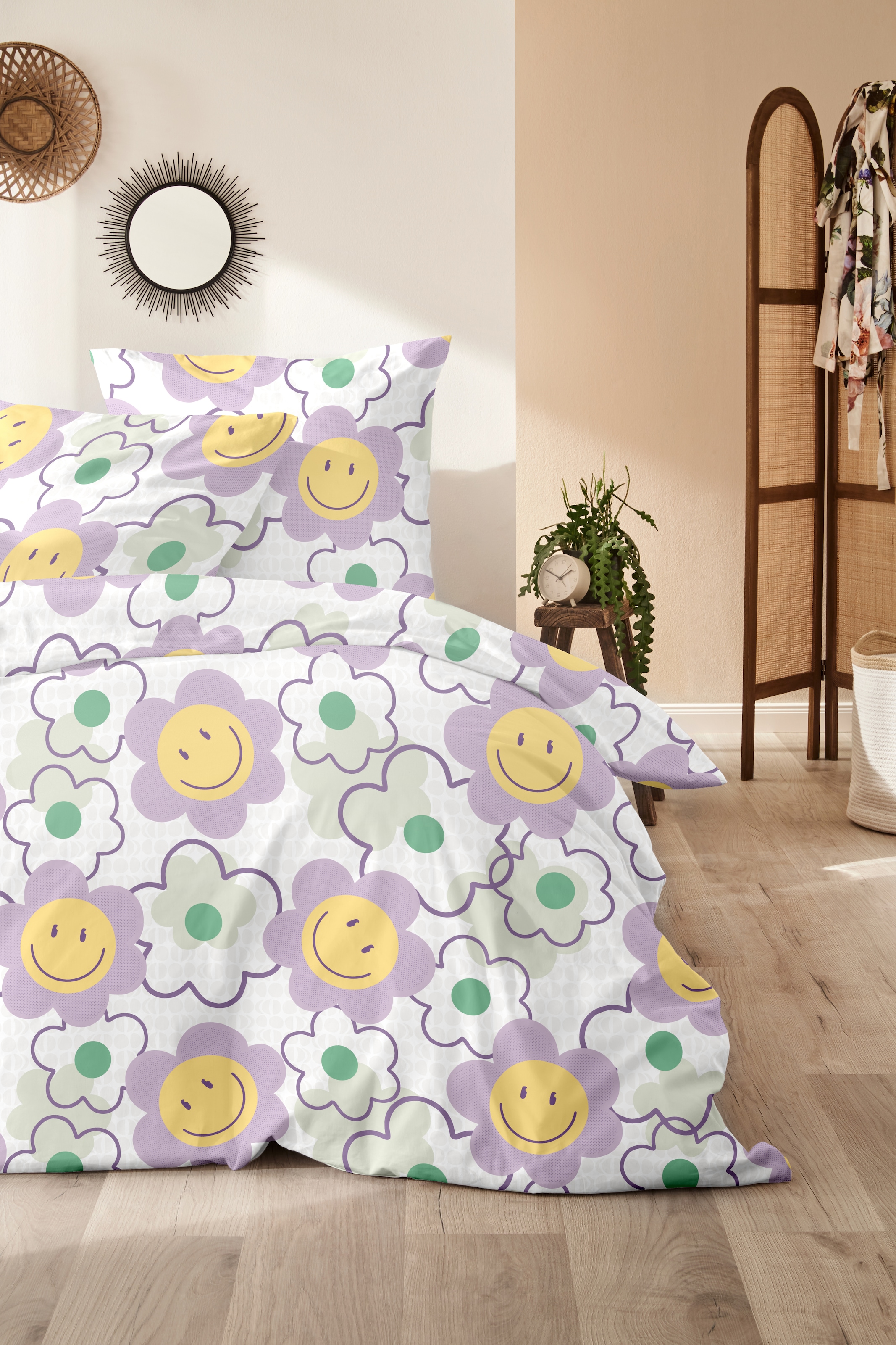 Primera Bettwäsche »Renforce-Bettwäsche Smile for me«, mit Smiley Blüten in bunten Farben