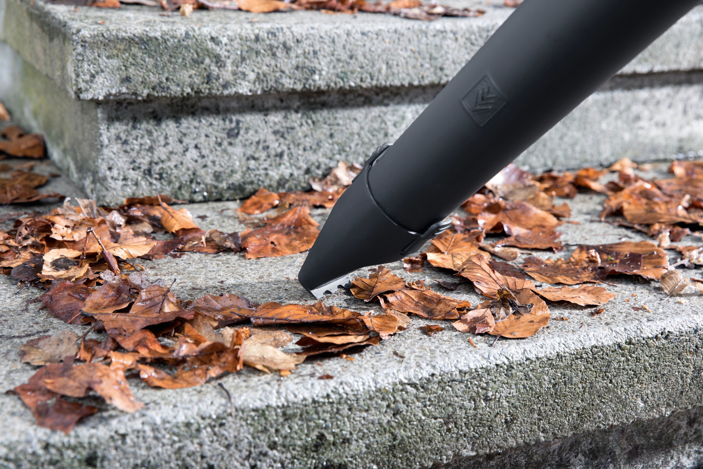 KÄRCHER Akku-Laubbläser »LBL 4 BATTERY SET« mit Gebläserohr, Akku und Ladegerät, 330 m²/h