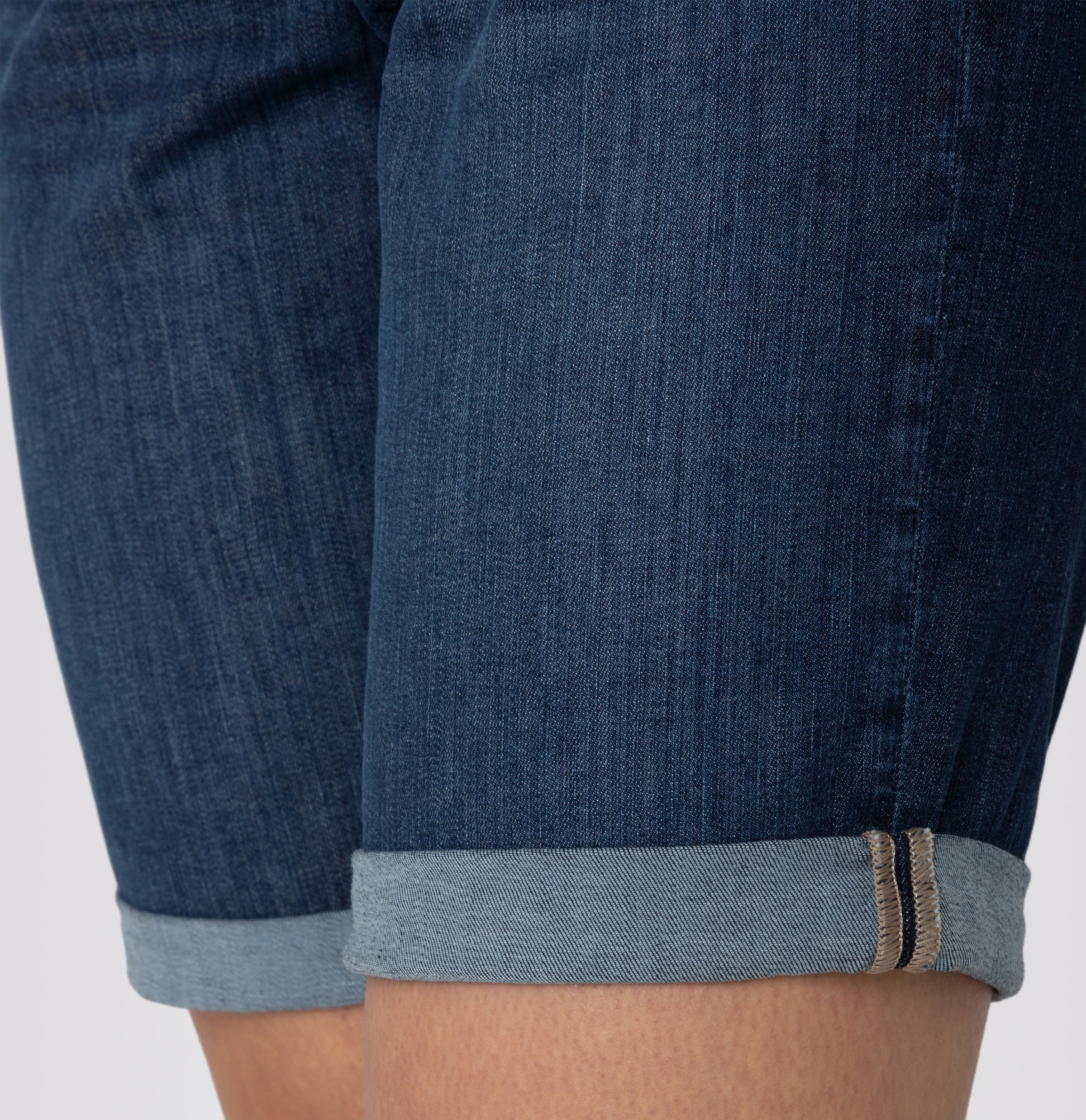 MAC Bermudas, aus sehr leichter, sommerlicher Qualität mit softem Griff