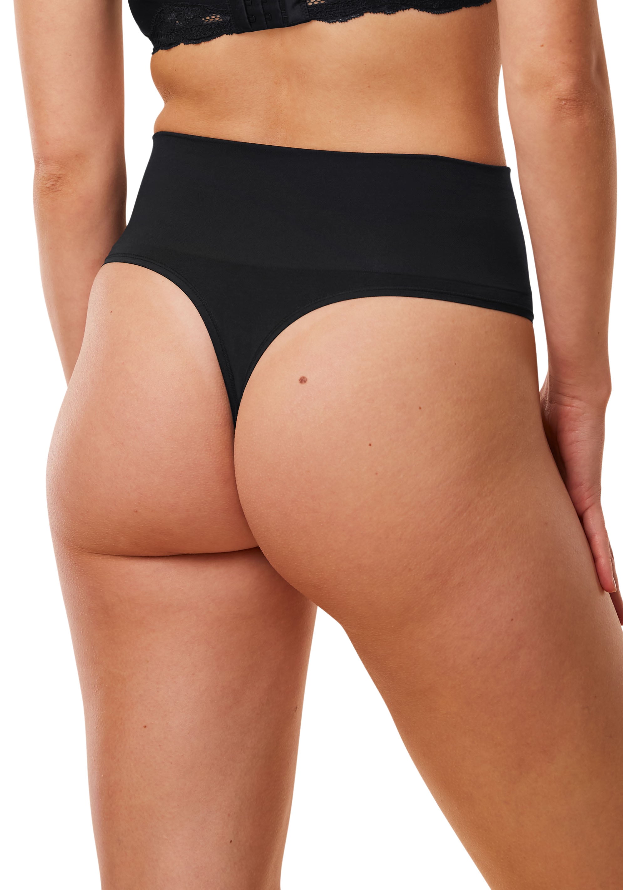 Triumph String »Soft Sculpt«, (2er Pack), mit hohem Beinausschnitt, formend, medium Shape-Effekt, flache Nähte