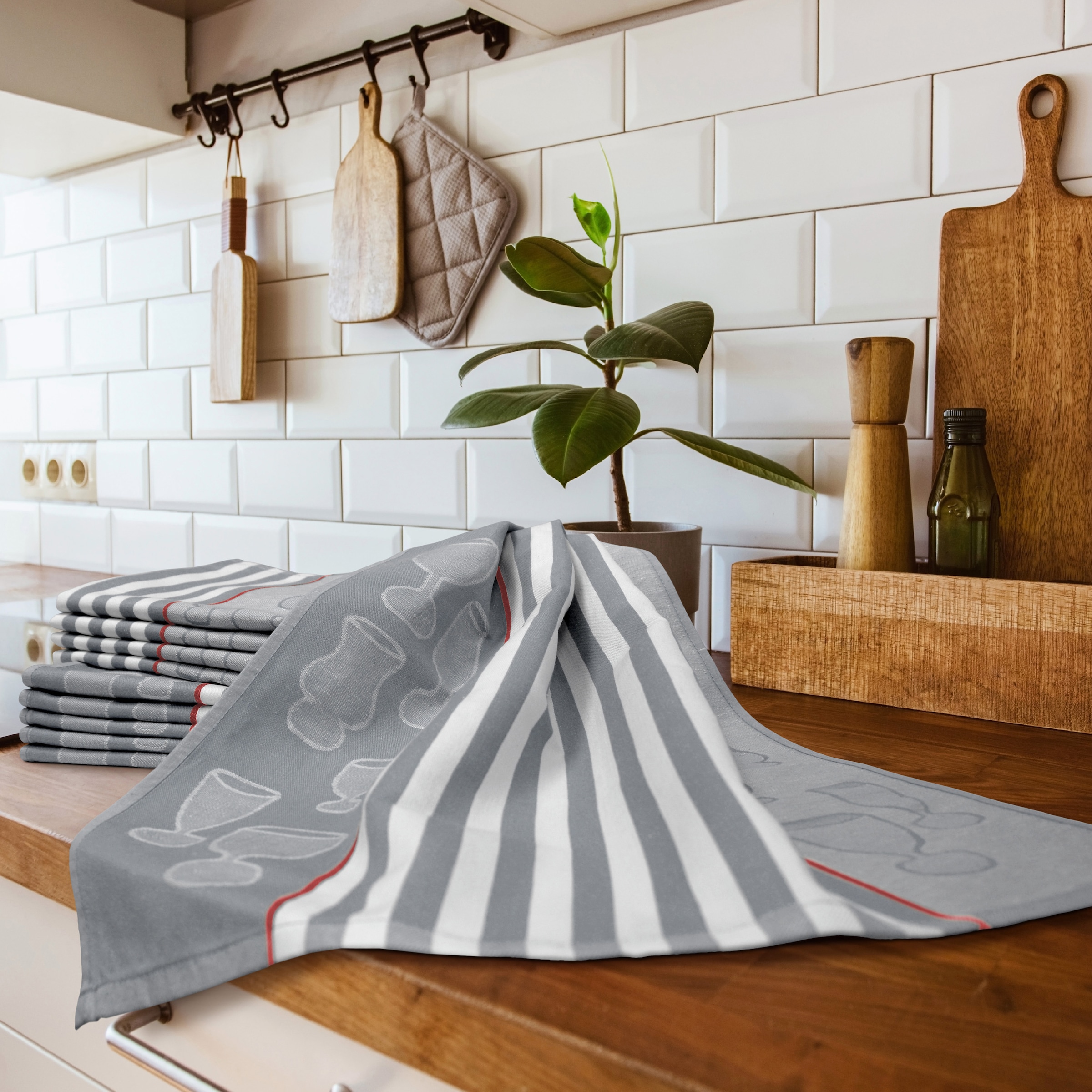 Dyckhoff Geschirrtuch »Gläser / Halbleinen« mit Gläser & Streifen Motiv, Maße je Tuch ca. 50x70 cm