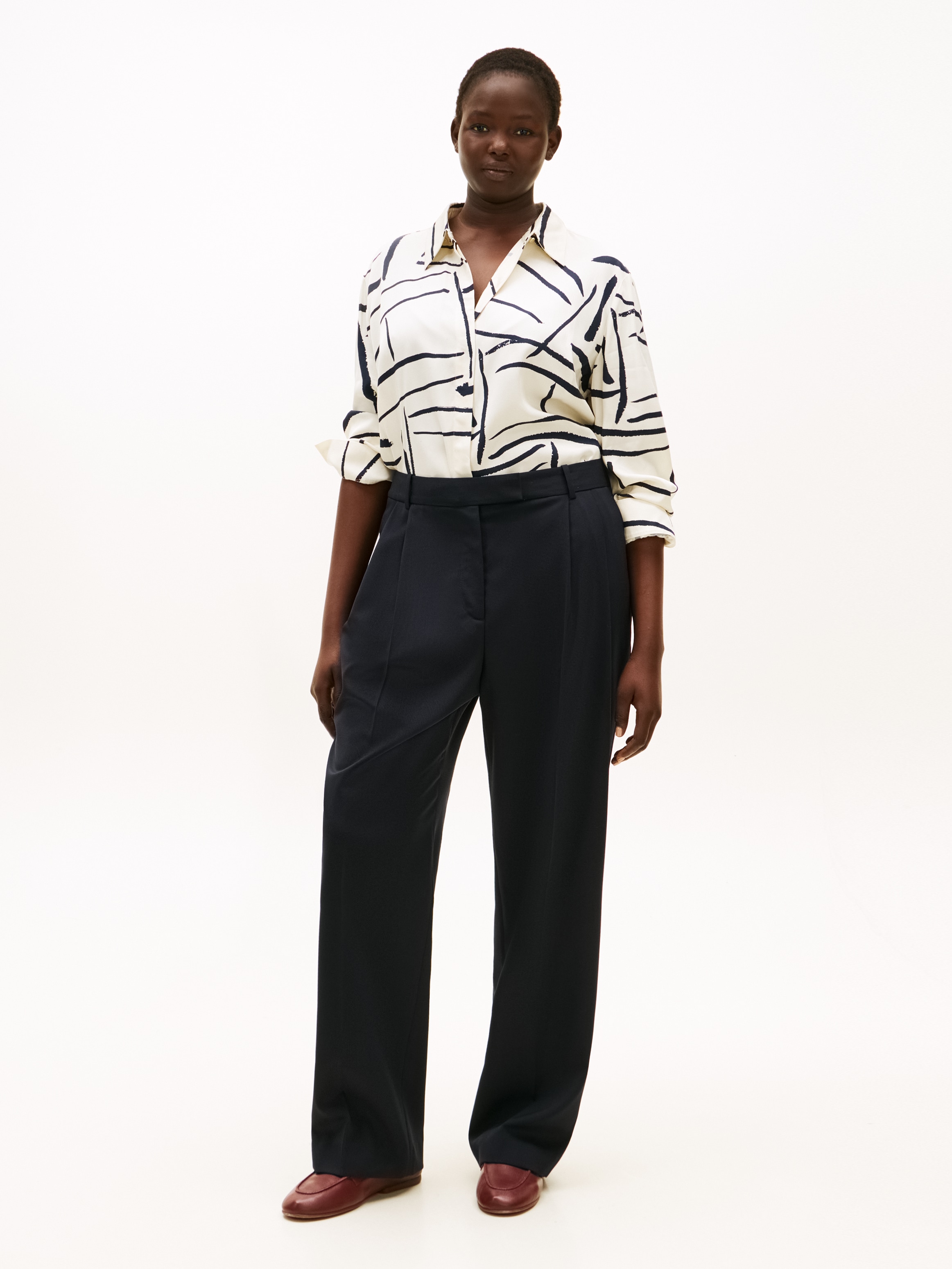 Tommy Hilfiger Curve Stoffhose »CRV TIMELESS WOOL STR PLEAT PANT«  in großen Größen, mit Wolle