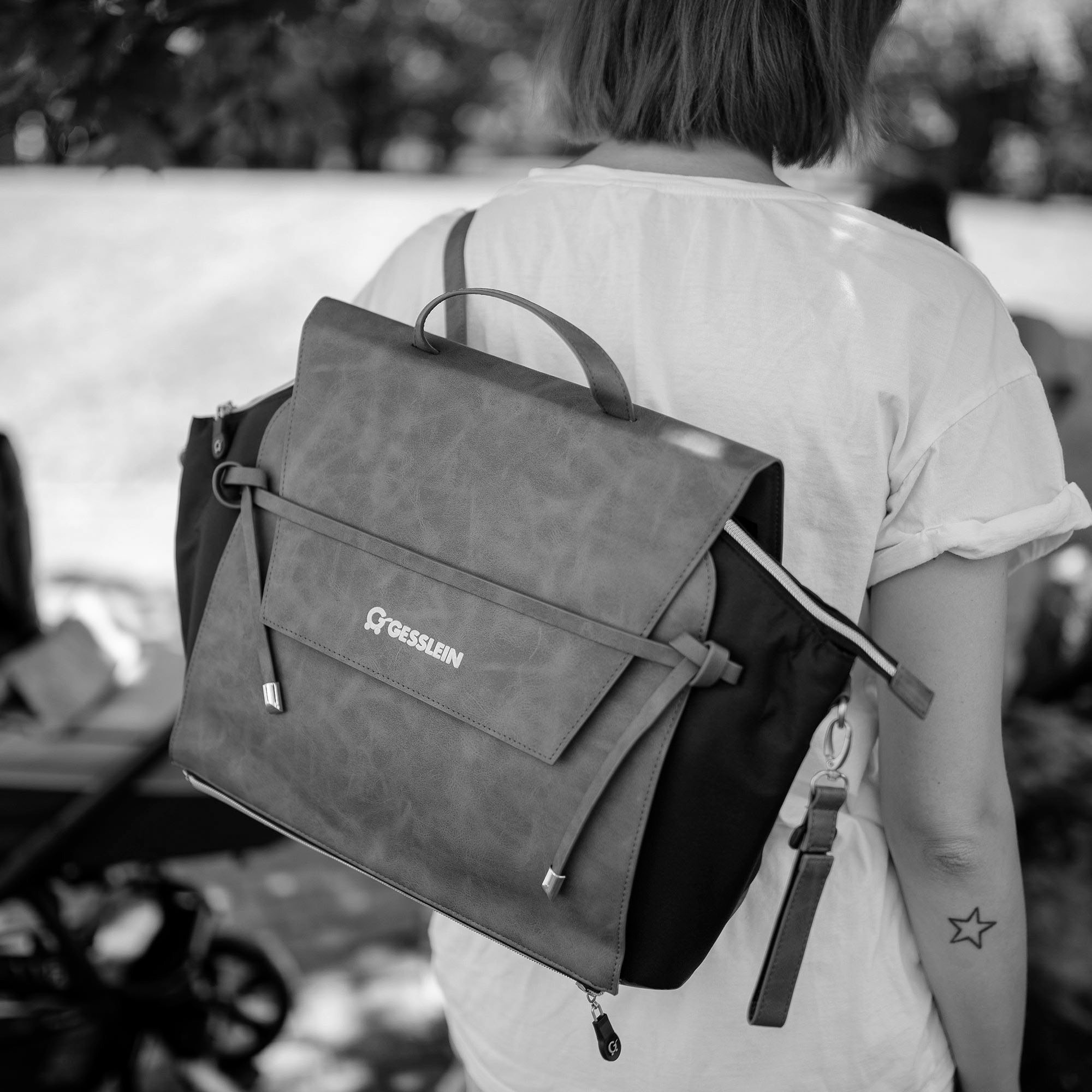 Gesslein Wickeltasche »N°4 schwarz, orange«, mit Wickelauflage und Flaschenhalter, Made in Germany