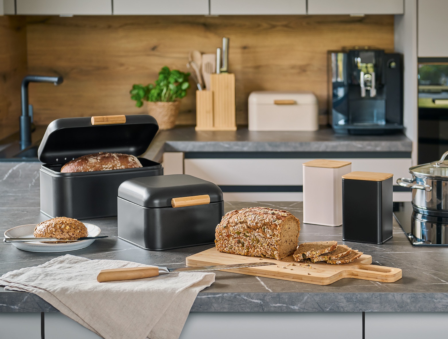 Zeller Present Brotkasten »Brotbox, Metall/Bambus« ca. 30,5x20,5x15 cm