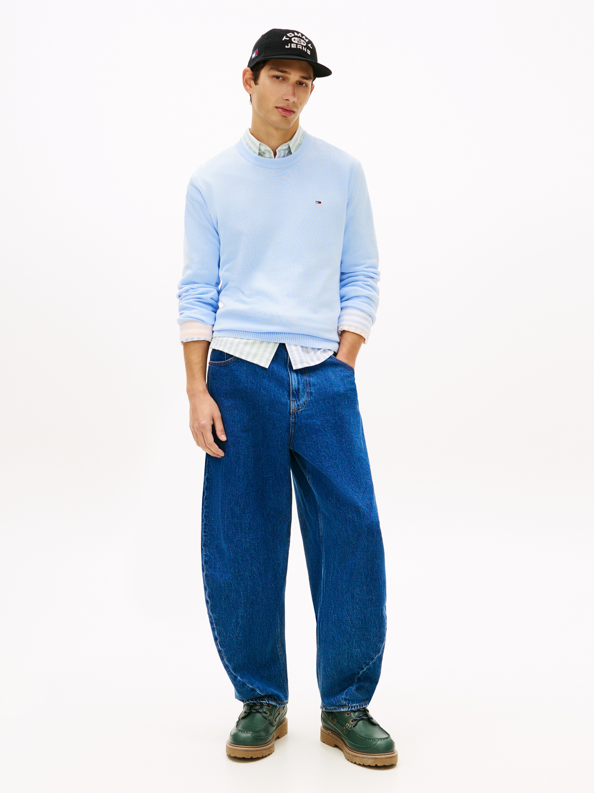 Tommy Jeans Strickpullover »TJM SLIM FIT LIGHT SWEATER« Slim fit mit Rundhalsausschnitt