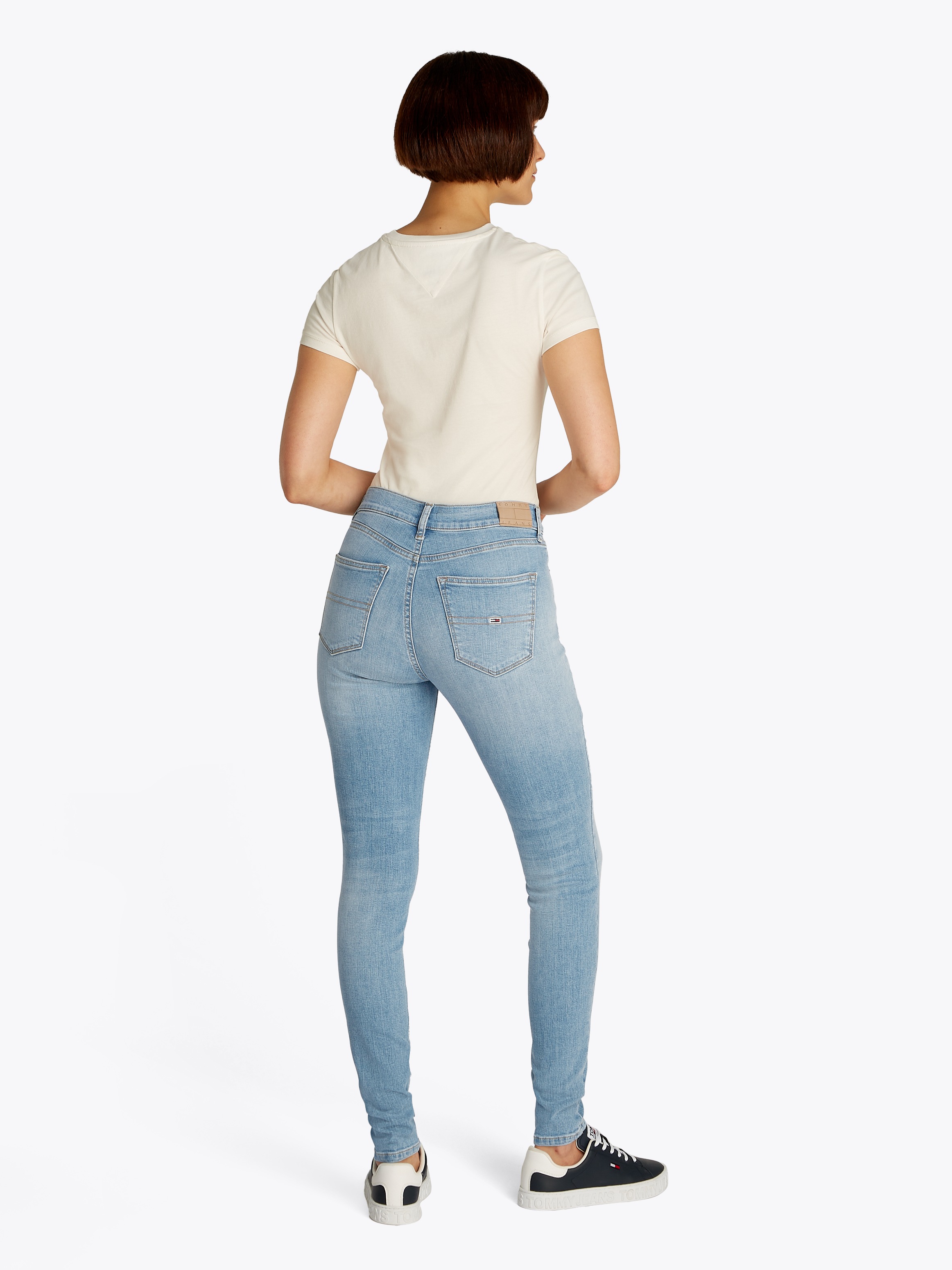 Tommy Jeans Skinny-fit-Jeans »NORA MR SKNY«, mit Waschung, mit Logo-Badge