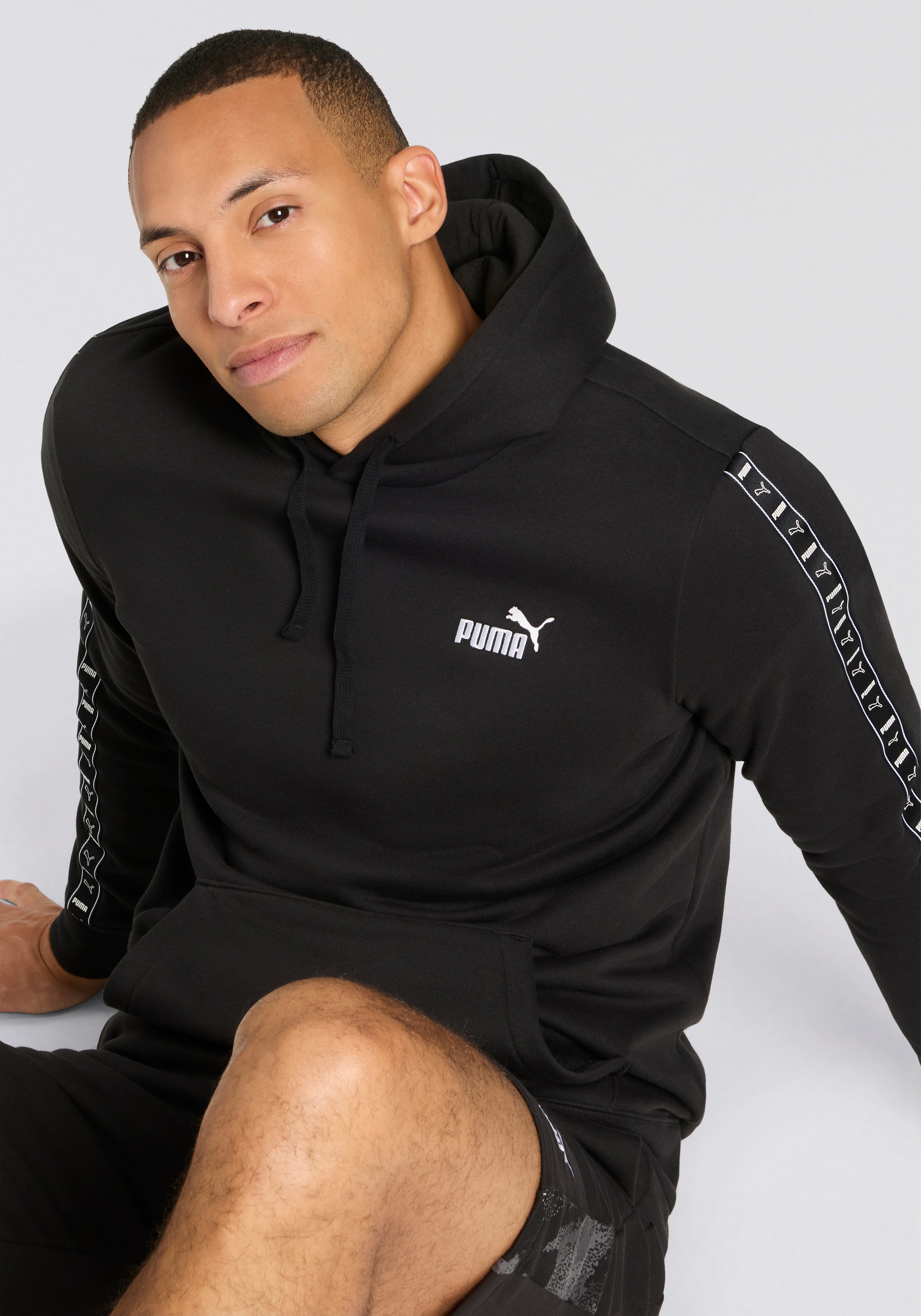 PUMA Kapuzensweatshirt »ESS TAPE HOODIE FL«, mit Kängurutasche, mit Kapuze, Regular Fit, Rundhalsausschnitt
