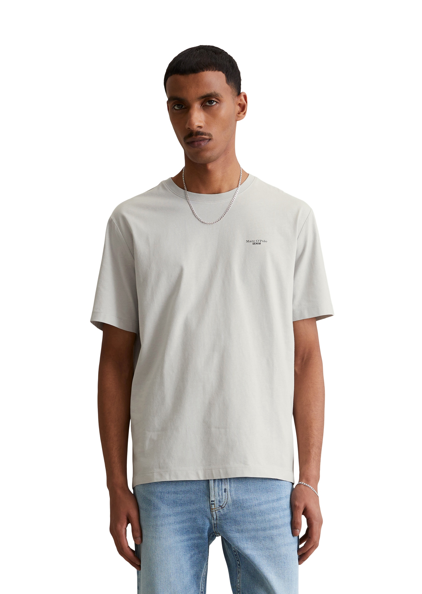 Marc O'Polo DENIM T-Shirt, Ein dezenter Logo-Print auf der Brust