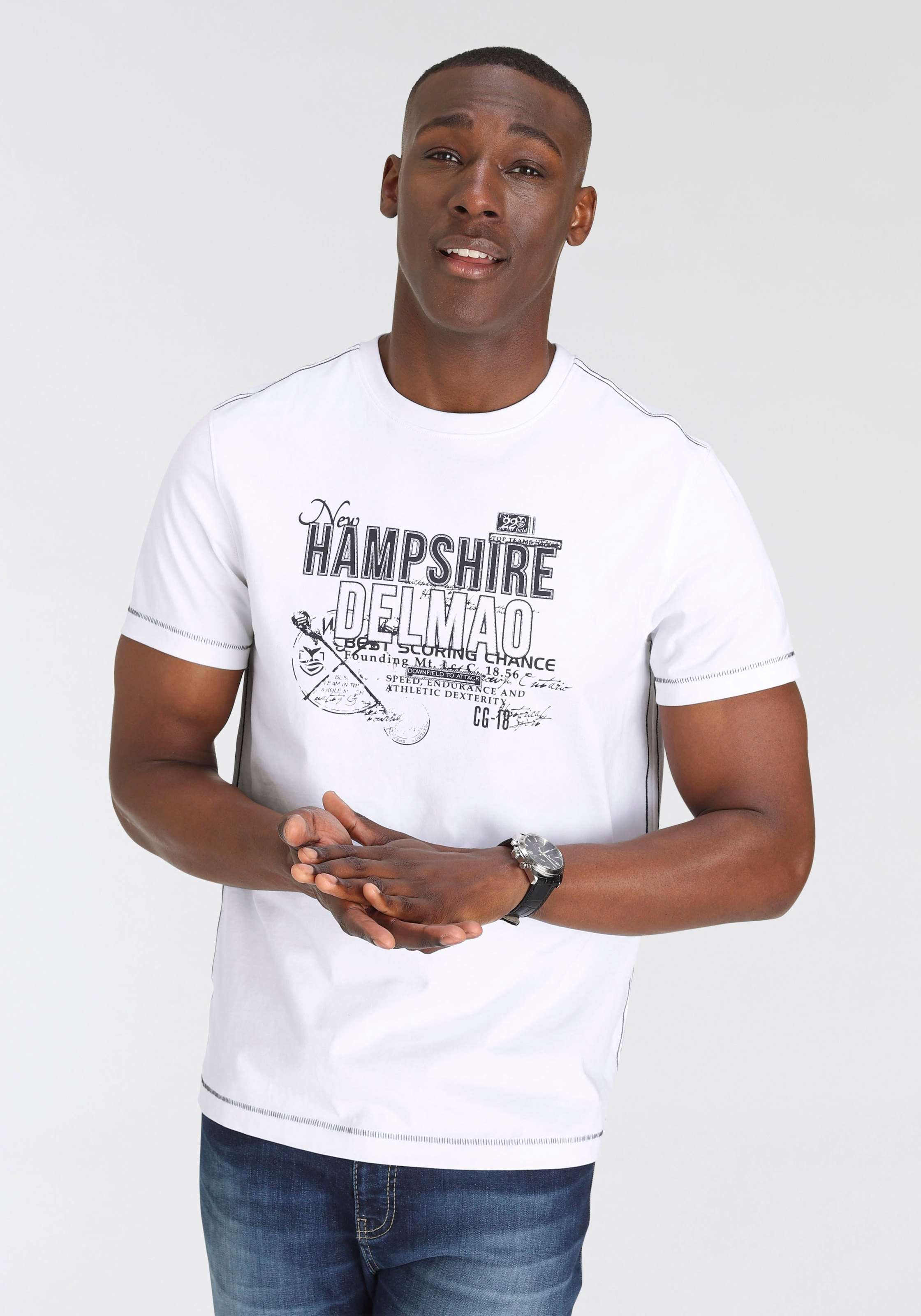 DELMAO T-Shirt, mit Brustprint und bei Nähten-NEUE kontrastfarbigen MARKE! ♕