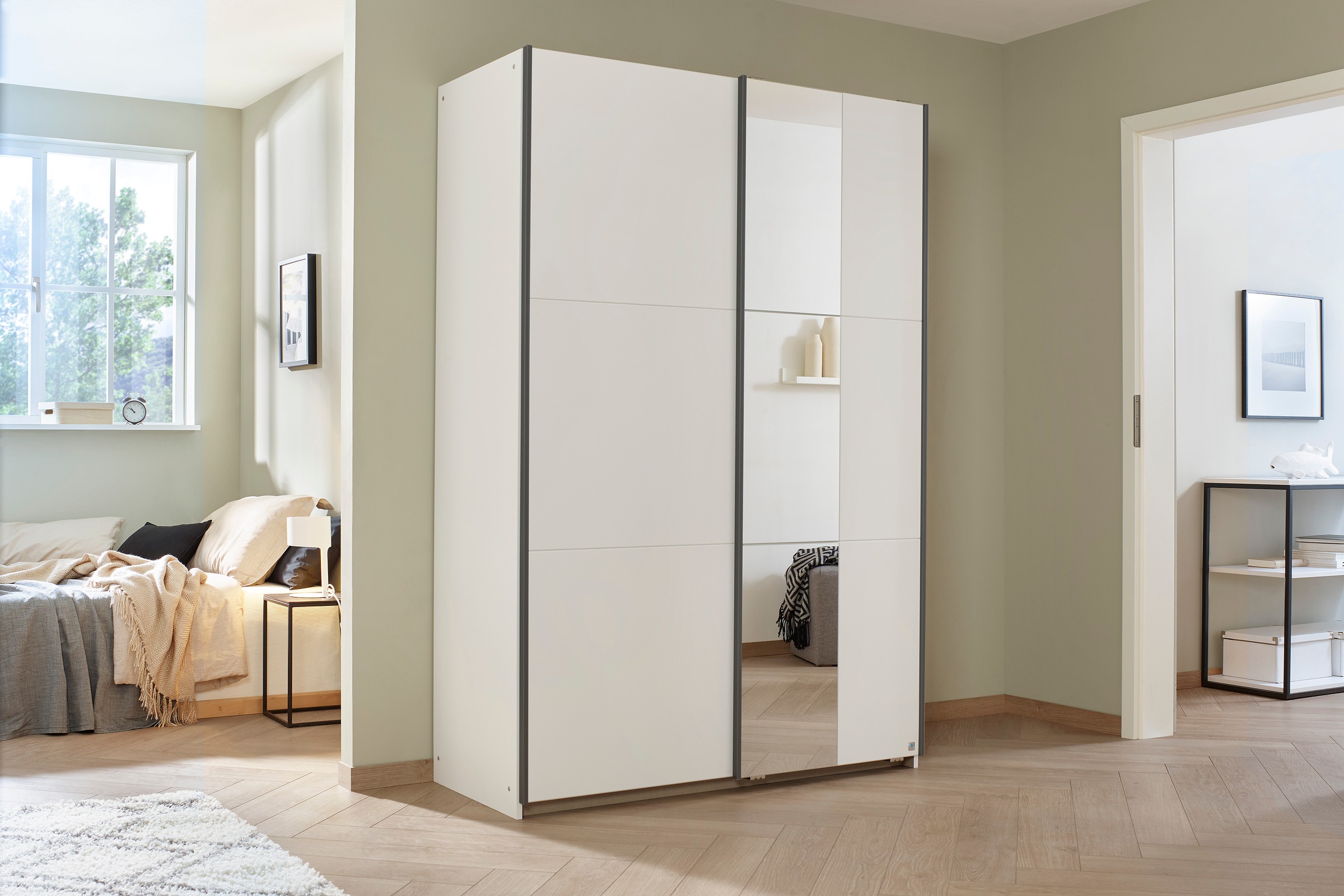 rauch Schwebetürenschrank »Kleiderschrank Schrank Garderobe Wäscheschrank DRAX«, optional mit Spiegel MADE IN GERMANY