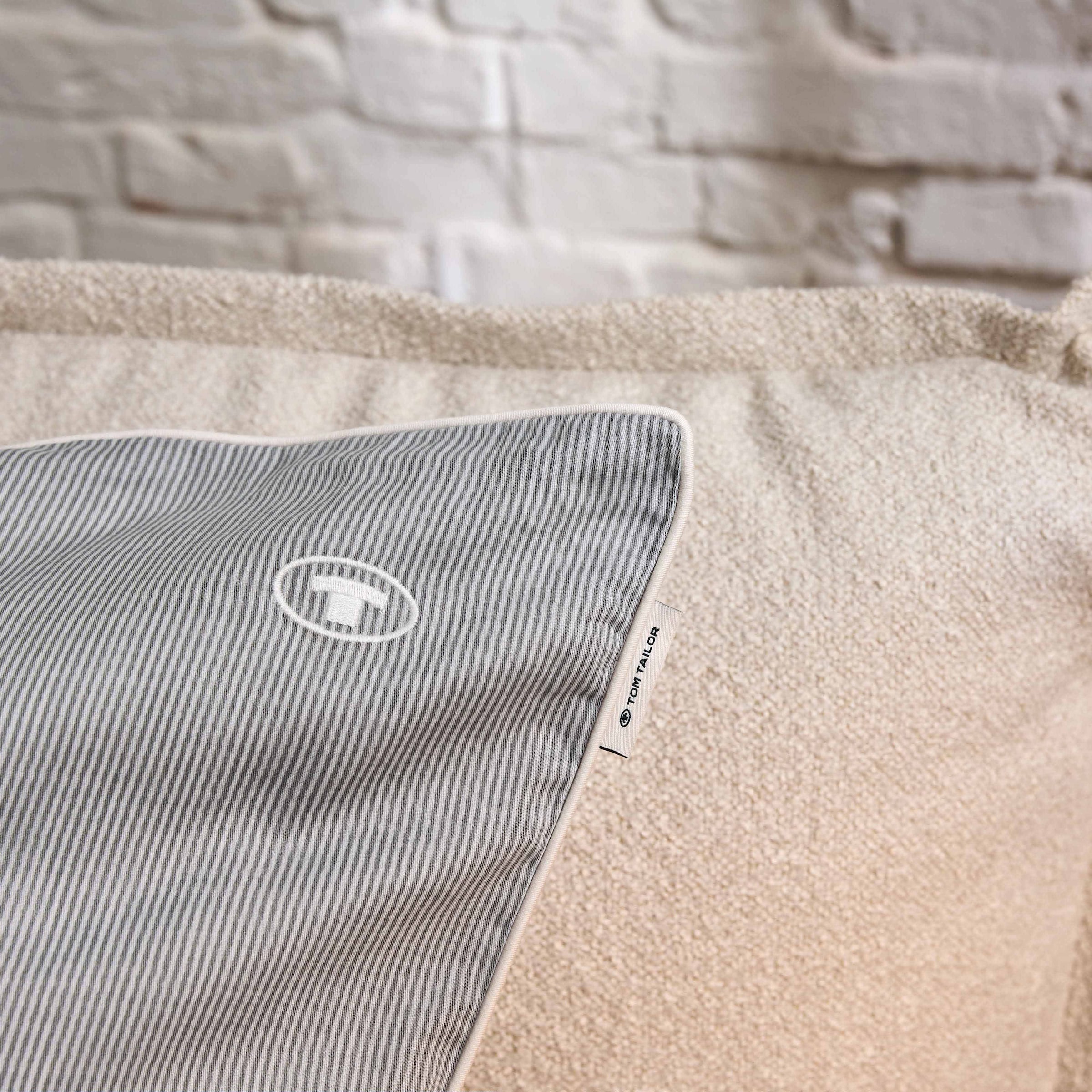 TOM TAILOR HOME Bettwäsche »FINE STRIPES« 2 new bedroom, gewebtes Label