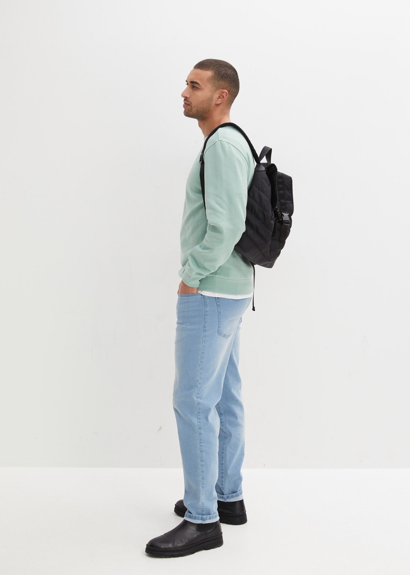 bonprix Sweatshirt »Sweatshirt«, Regular Fit, mit Rundhalsausschnitt, weich angeraute Innenseite
