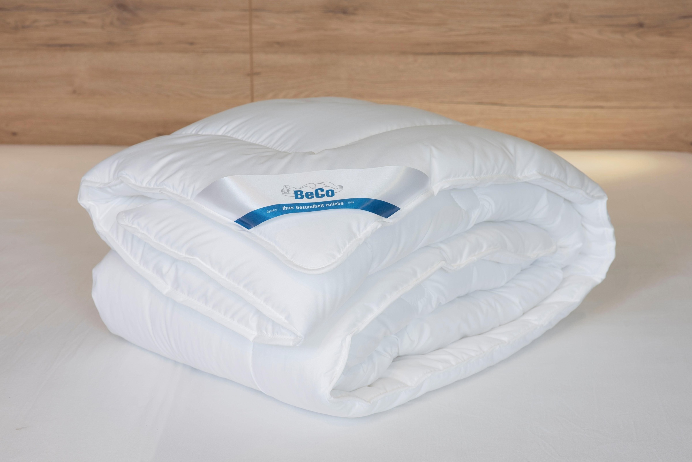 Beco Microfaserbettdecke + Microfaserkissen »Royal Soft Duo«, Bettdecken-Set mit Kopfkissen, 135x200 cm, Sommer oder Winter