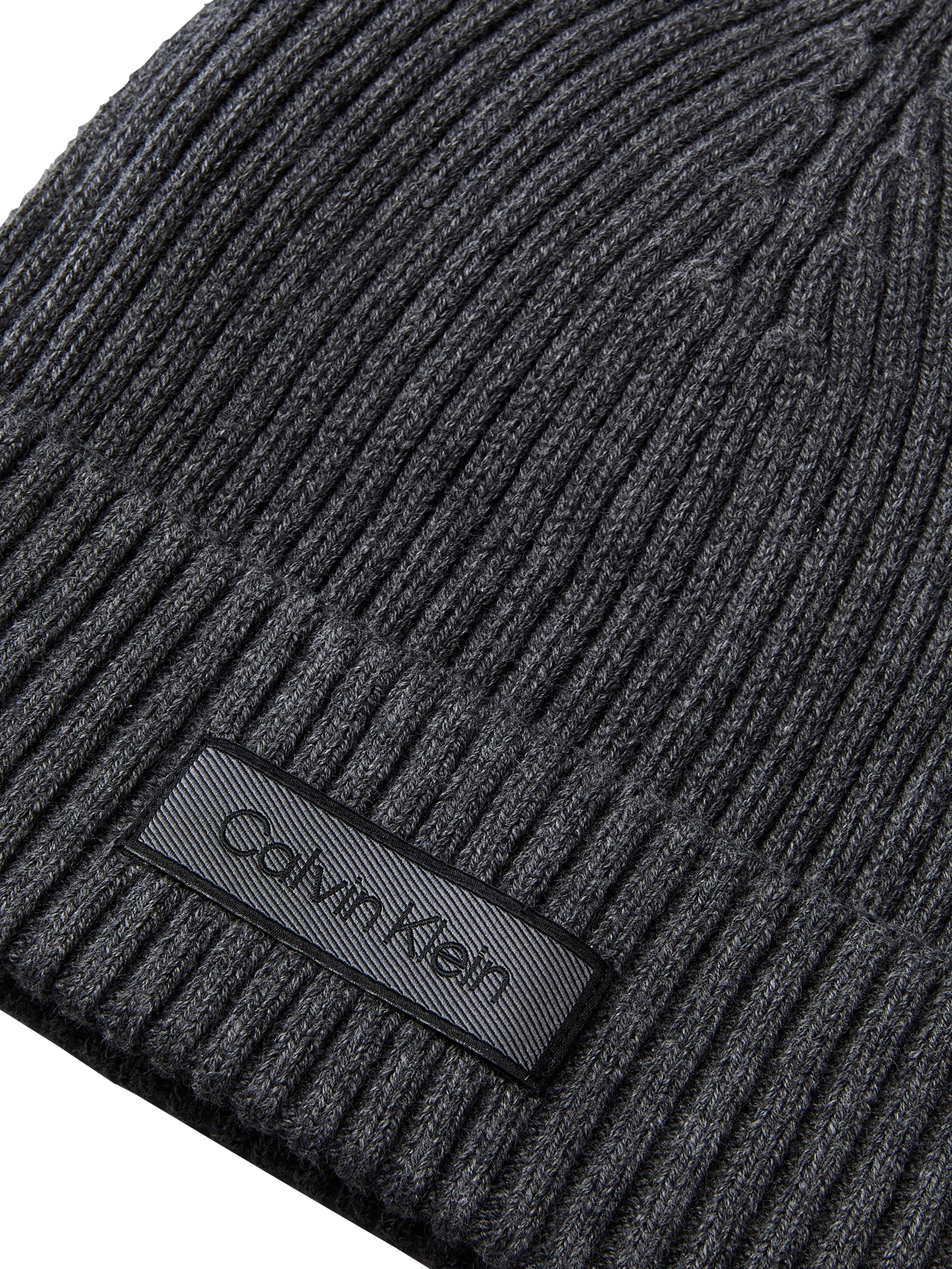 Calvin Klein Jeans Strickmütze »PATCH CHUNKY RIB COTTON BEANIE« mit Markenlogo