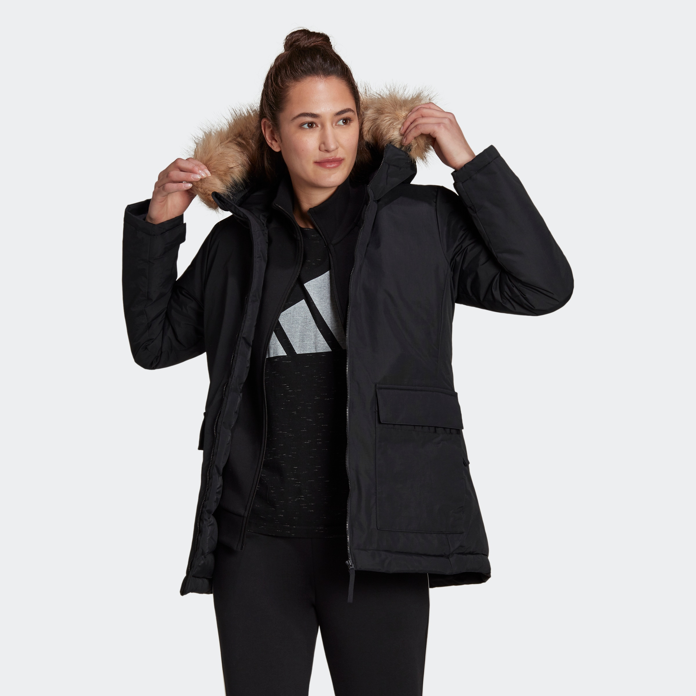 adidas Sportswear Outdoorjacke »UTILITAS HOODED PARKA«, mit Kapuze