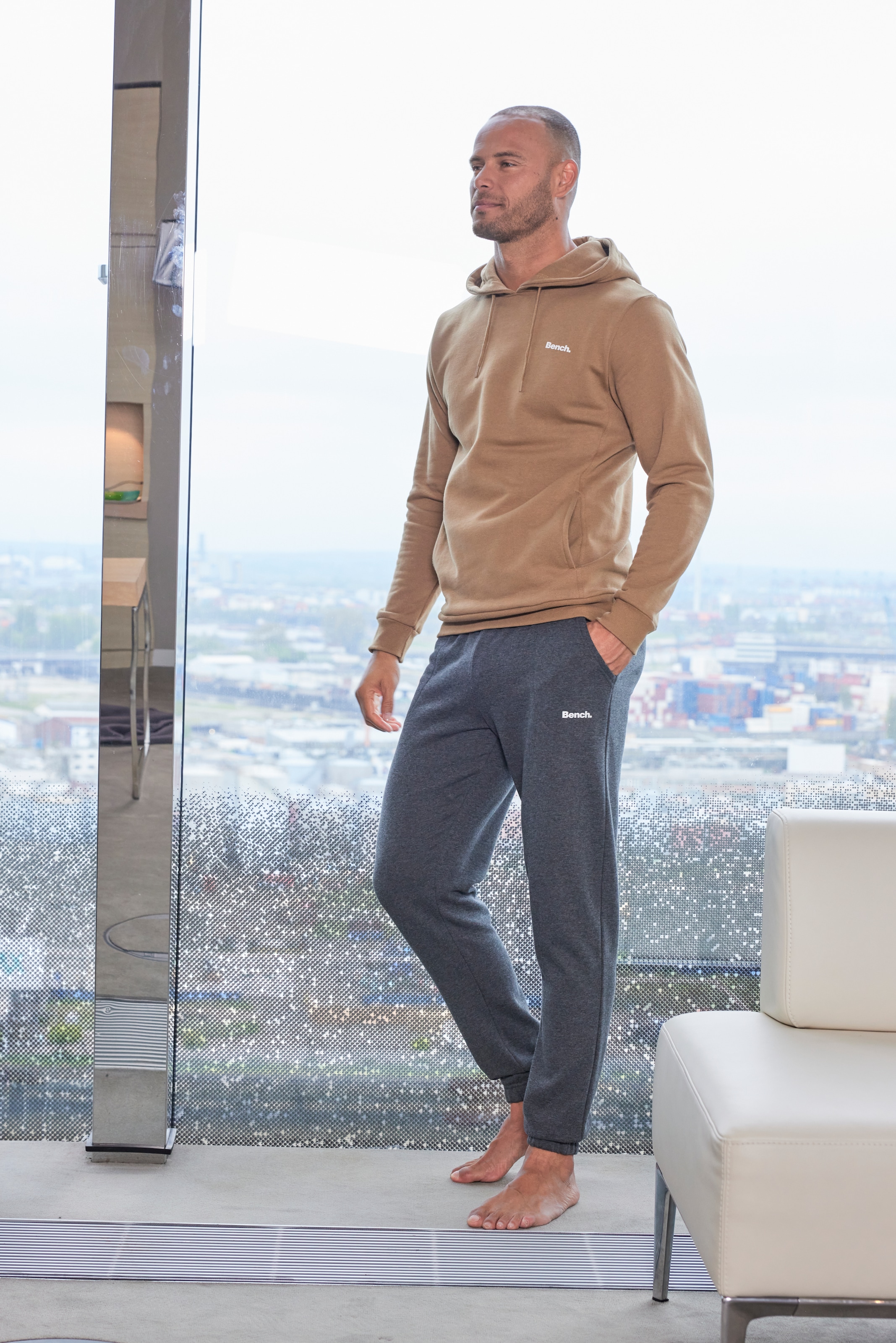 Bench. Loungewear Hoodie , Sweatshirt mit Kapuze und seitlichen Taschen, Baumwollmischung
