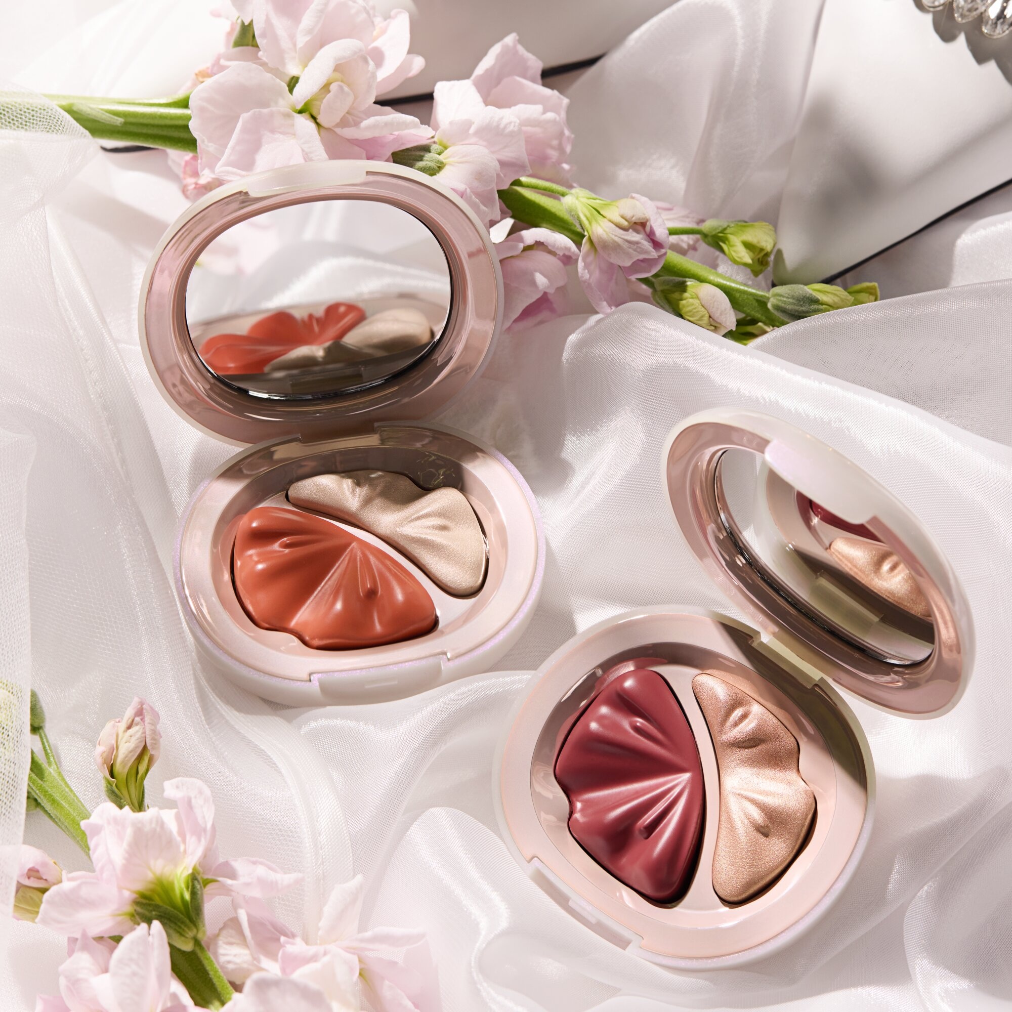 Catrice Highlighter-Palette »BRIDES & BESTIES BLUSH & HIGHLIGHTER DUO« für einen strahlenden Wedding-Glow