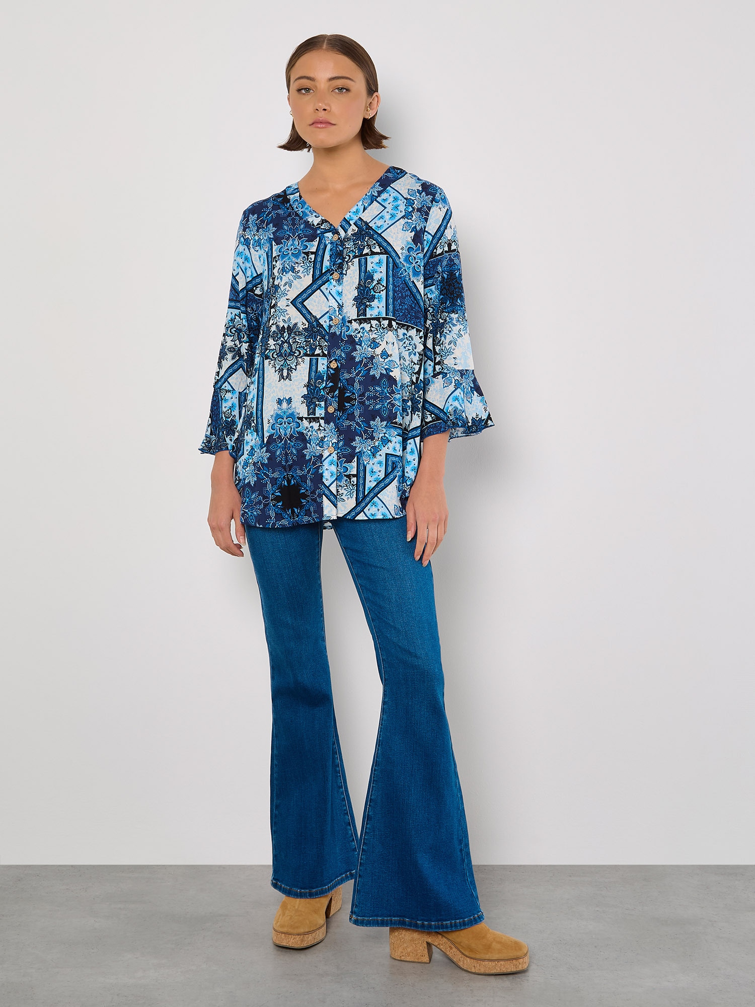 Apricot Blusentop »Bluse mit Schaldruck« mit Trompetenarmen