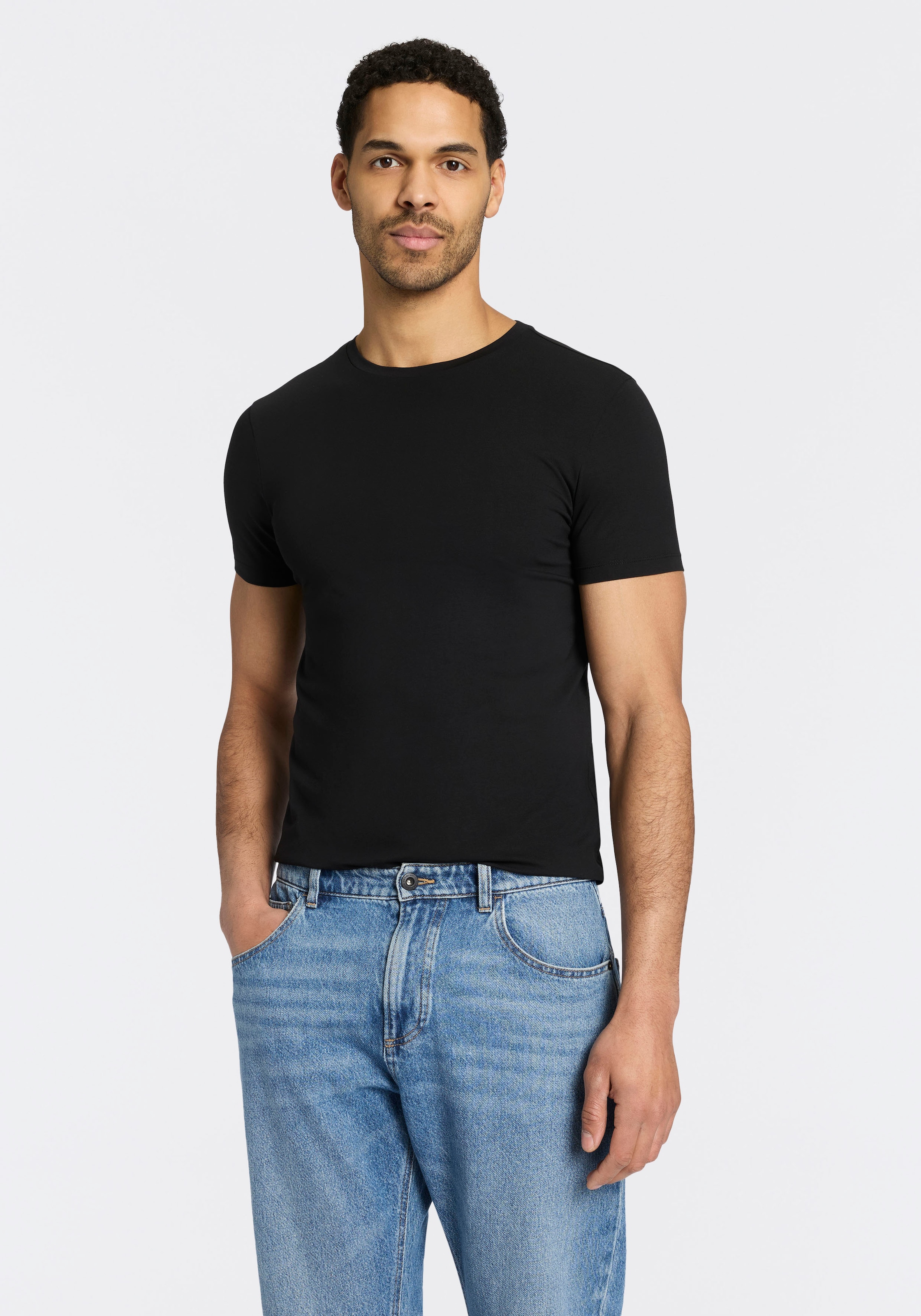 HUGO T-Shirt »HUGO-Round« Packung, 2er,  Rundhalsausschnitt, Slim-Fit, HUGO Logo-Druck