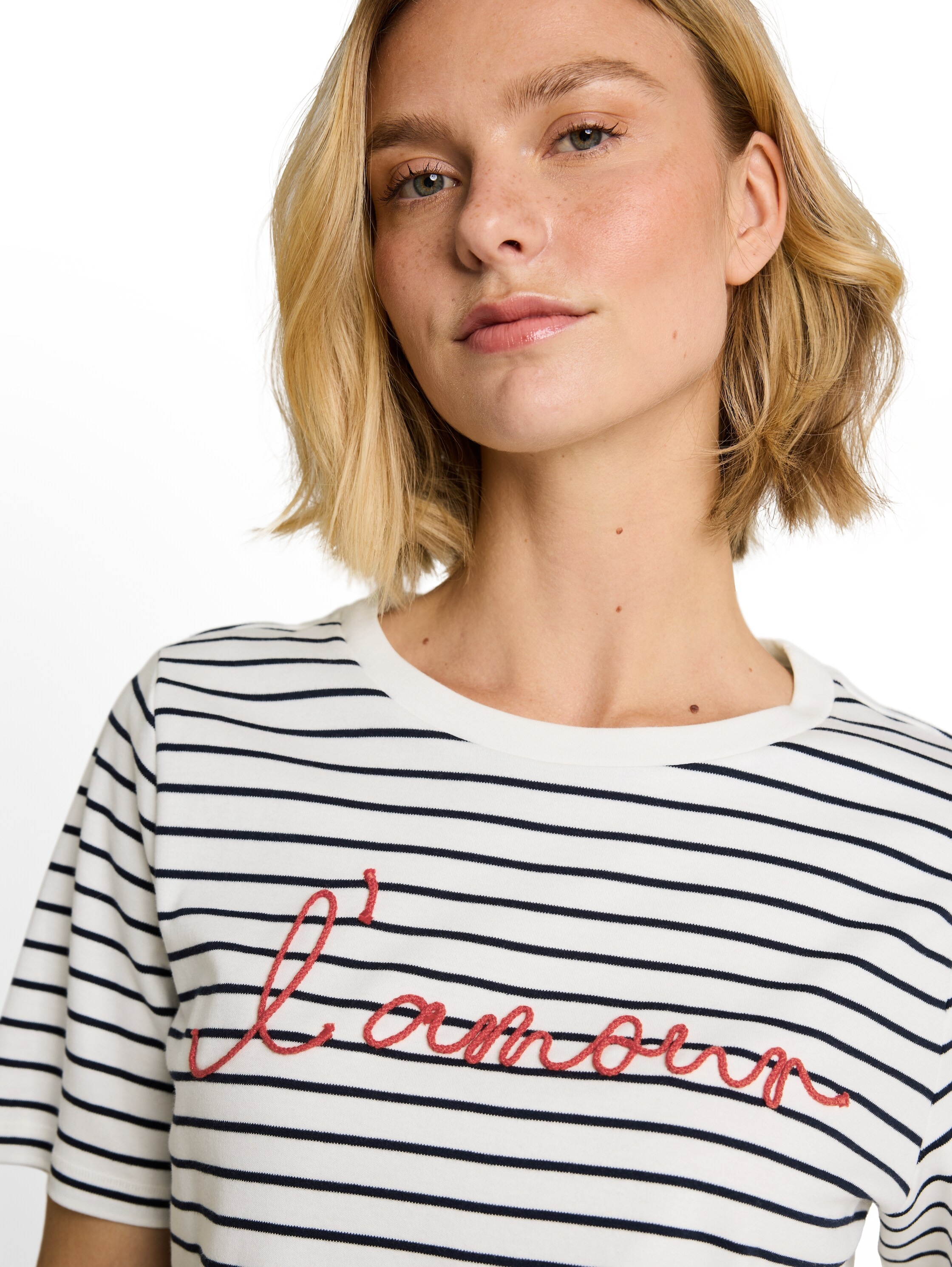 TOM TAILOR Kurzarmshirt Sommershirt im Streifen-Look und mit Workung-Stickerei