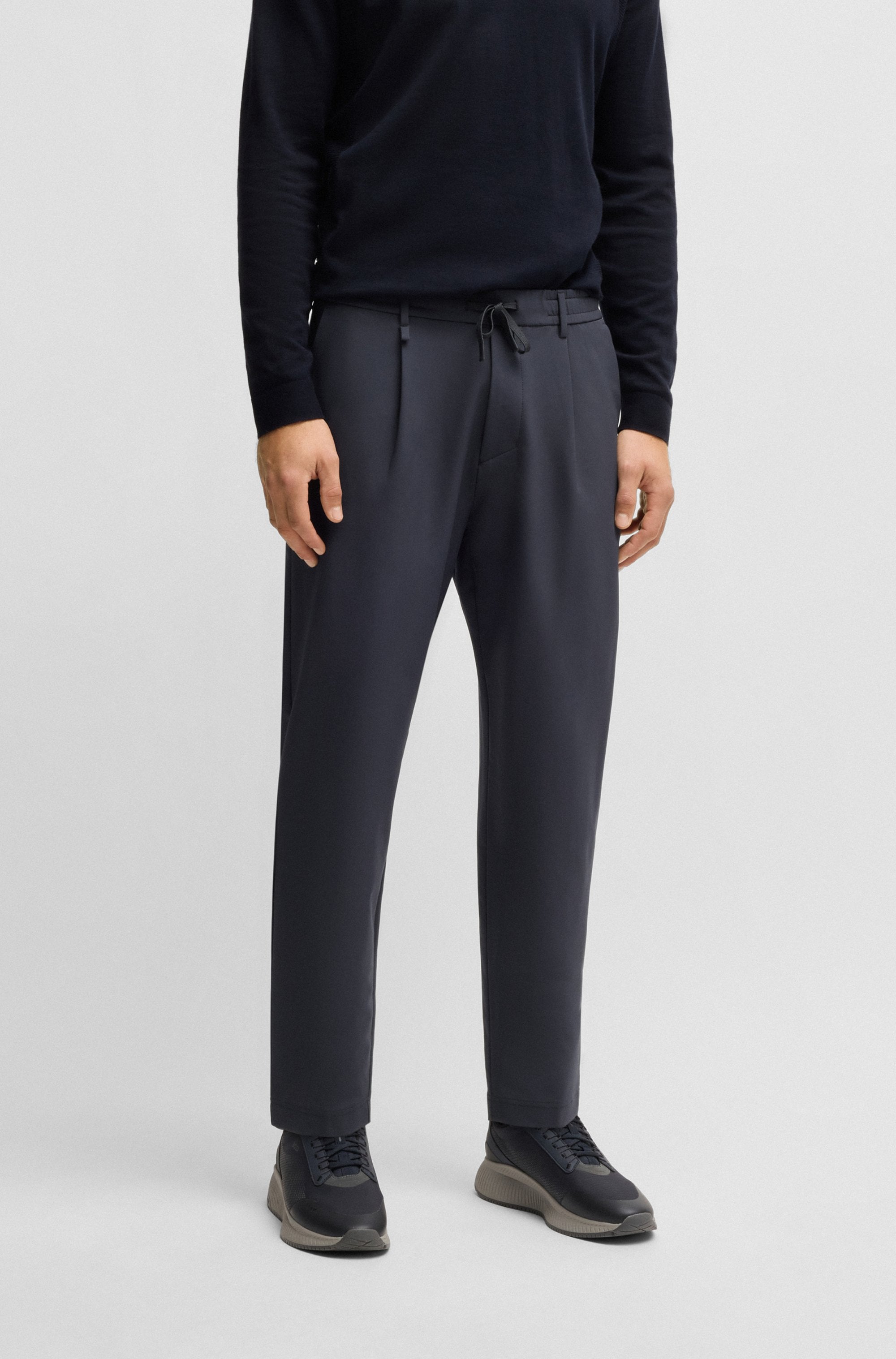 BOSS GREEN Webhose »T_Convert-Pleat«, mit Zugbund und Markenlabel