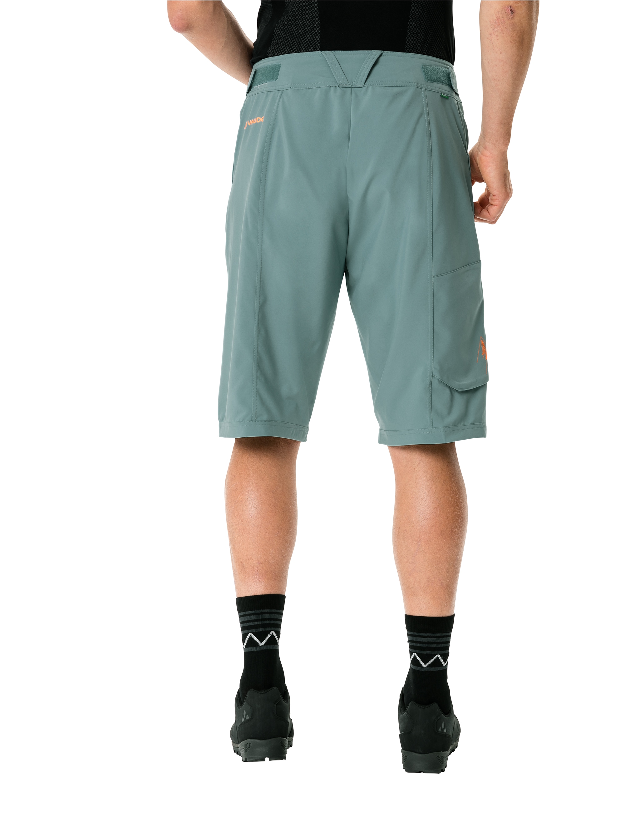 VAUDE Radhose »MEN'S LEDRO SHORTS«, mit kontrastfarbenen Details