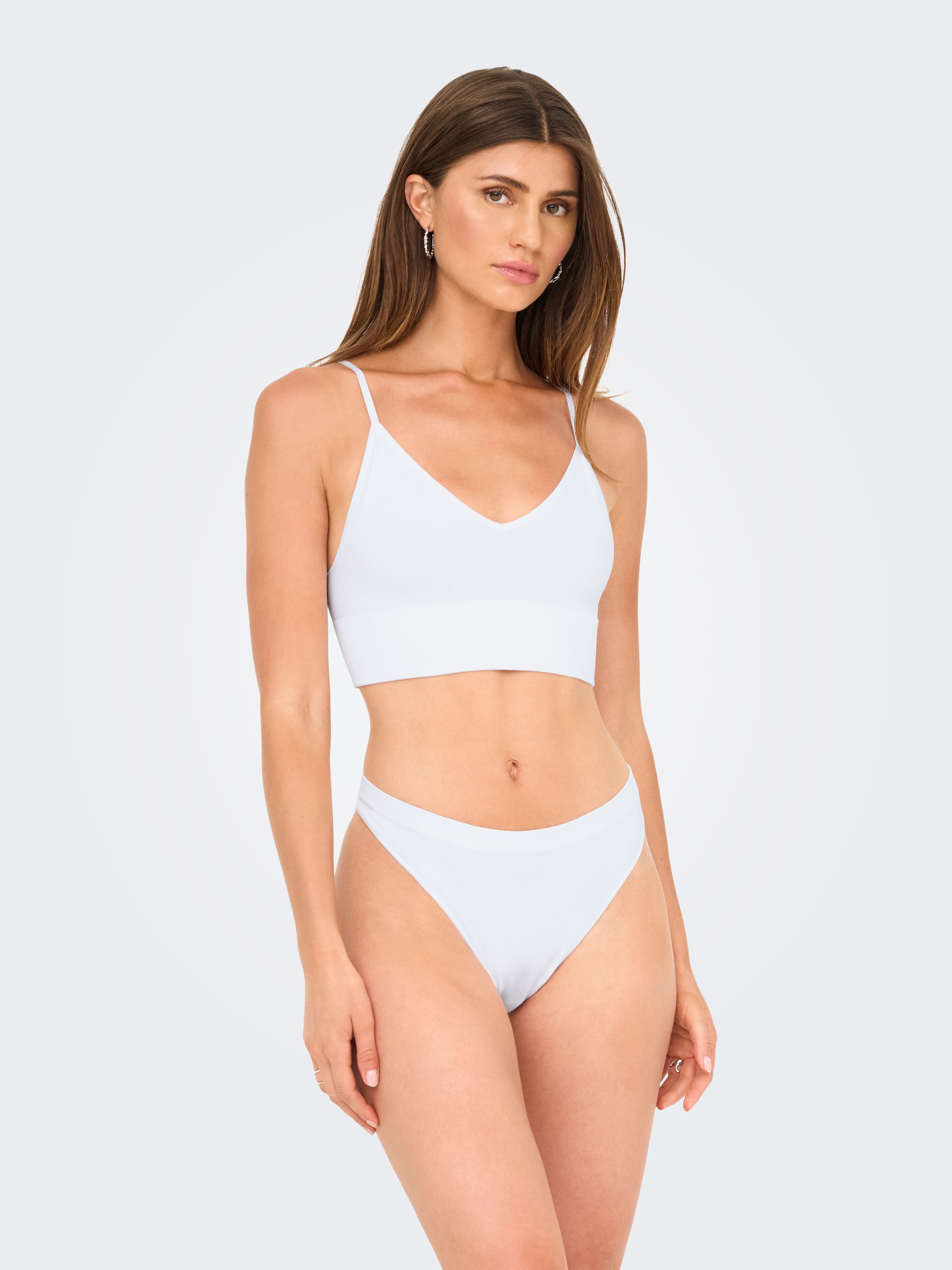 ONLY Bustier »ONLVICKY RIB S-L V-NECK 3-PACK TOP NOOS« Packung, 3 Stk. figurbetont, modisch, Materialmix, Jersey, Spaghettiträger