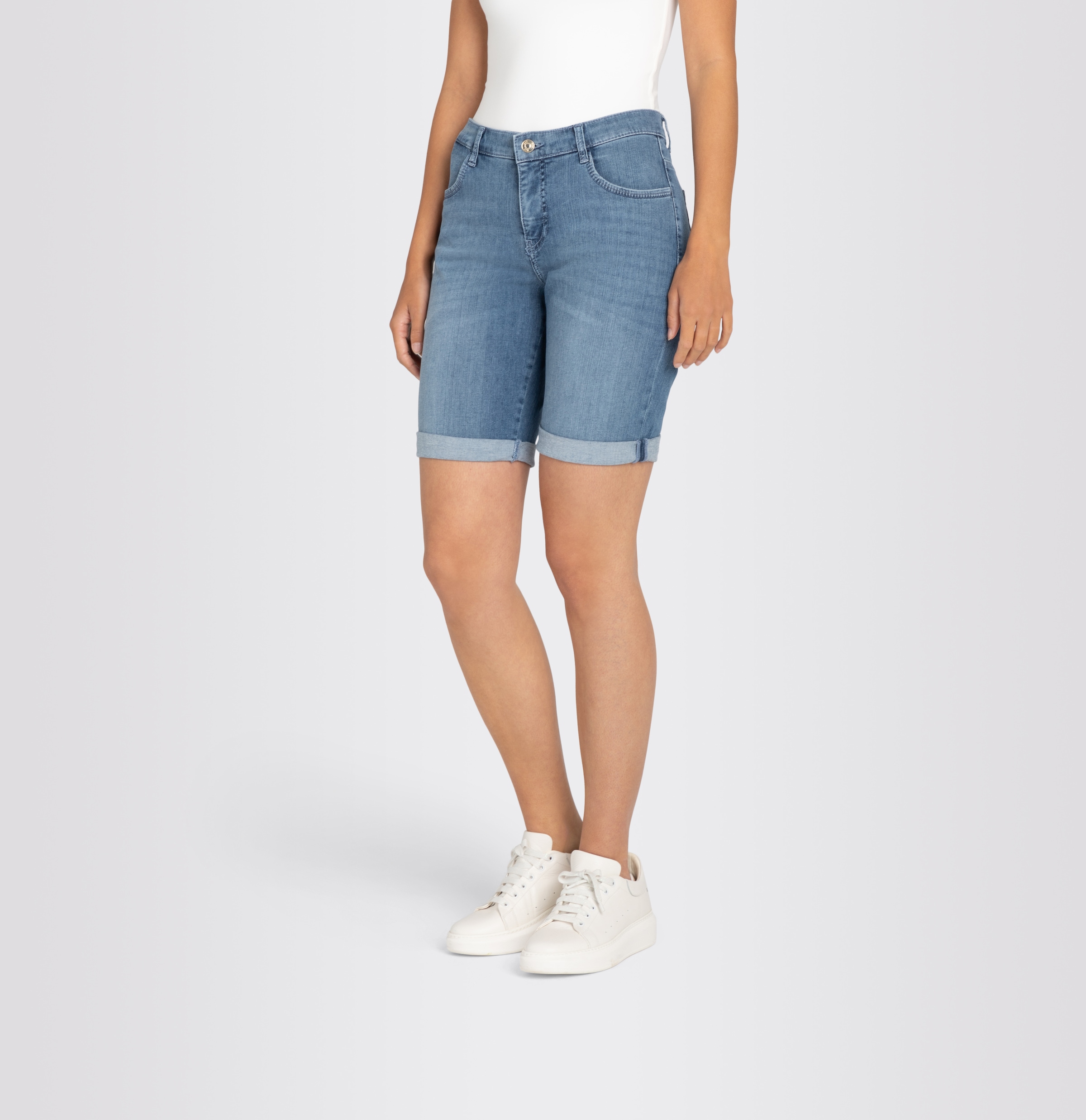 MAC Bermudas, aus sehr leichter, sommerlicher Qualität mit softem Griff