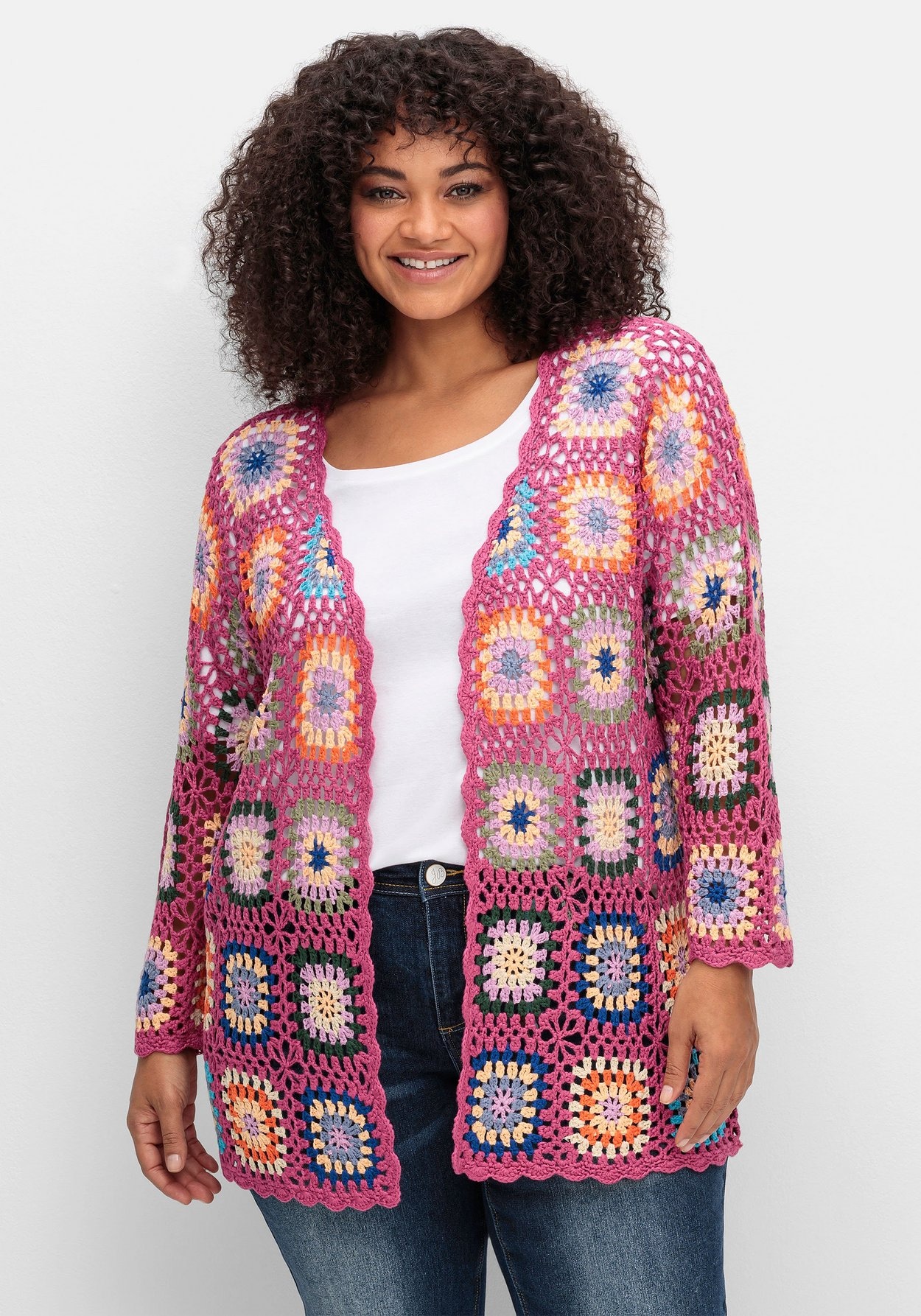 Sheego Cardigan »Strickjacke in Häkeloptik, mit Crochet-Muster«