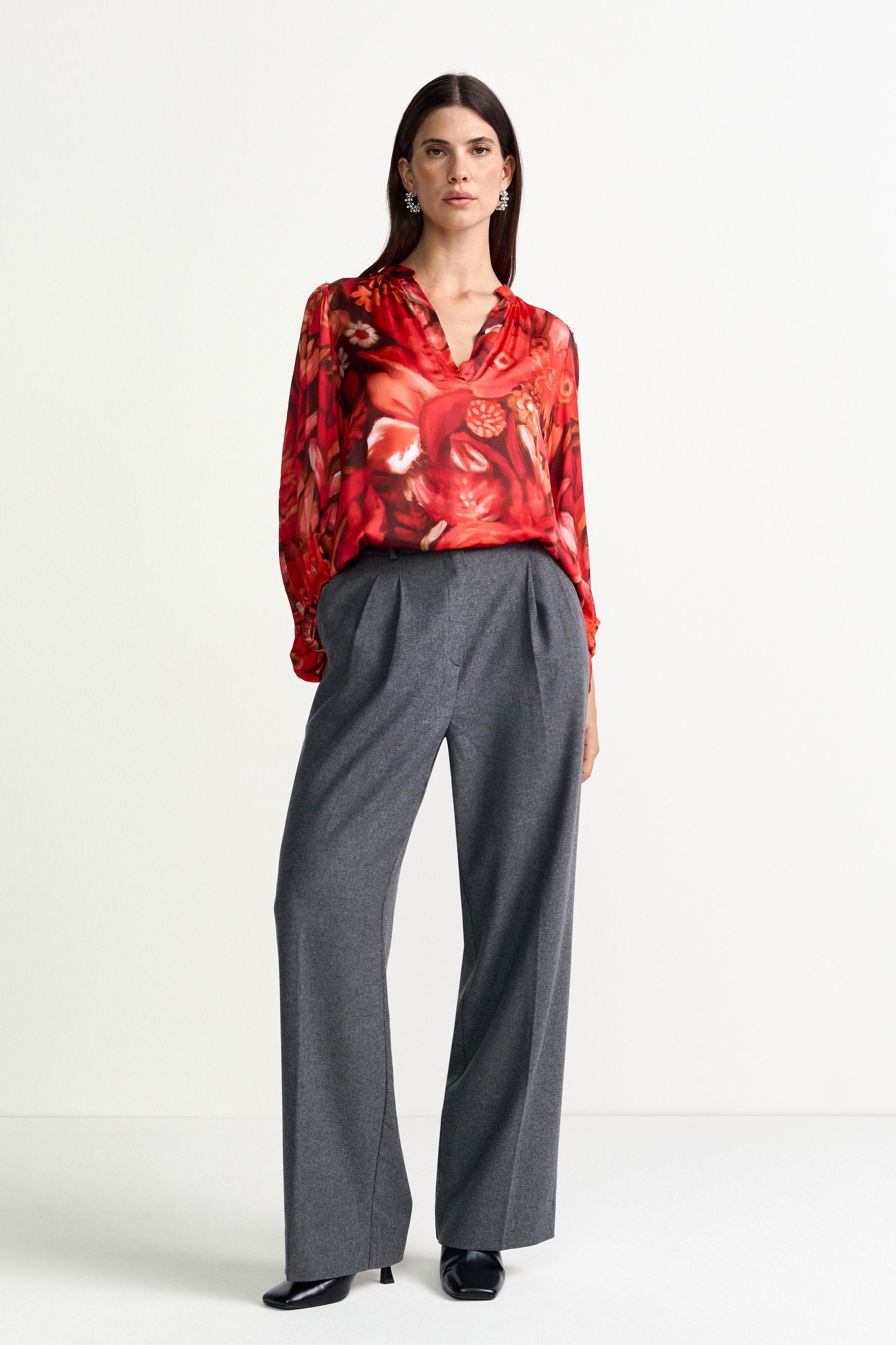 RICHROYAL Langarmbluse mit Blumenprint, V-Ausschnitt, lockere Passform