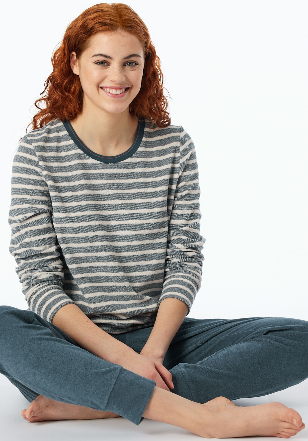 Schiesser Schlafanzug »Casual Essentials«, (2 tlg.), mit Kontrastbesatz am Ausschnitt