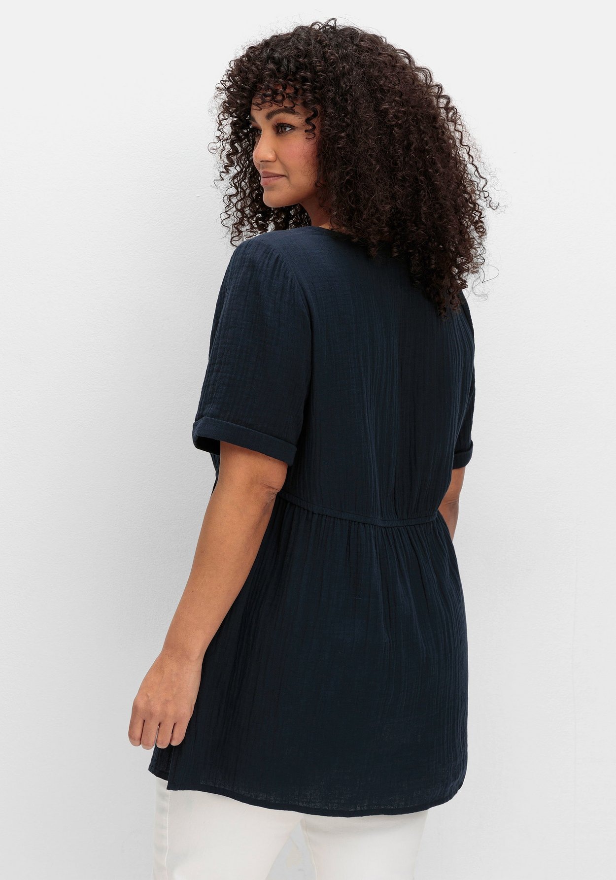 Sheego Longbluse »Longbluse mit Knopfleiste und Taschen«