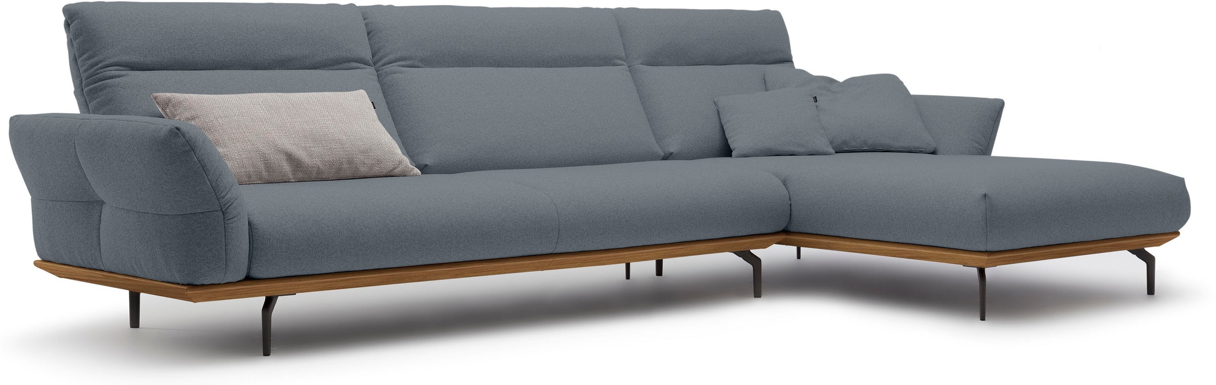 Creation BY ROLF BENZ Ecksofa »CR.460«, Sockel in Nussbaum, Winkelfüße in Umbragrau, Breite 338 cm